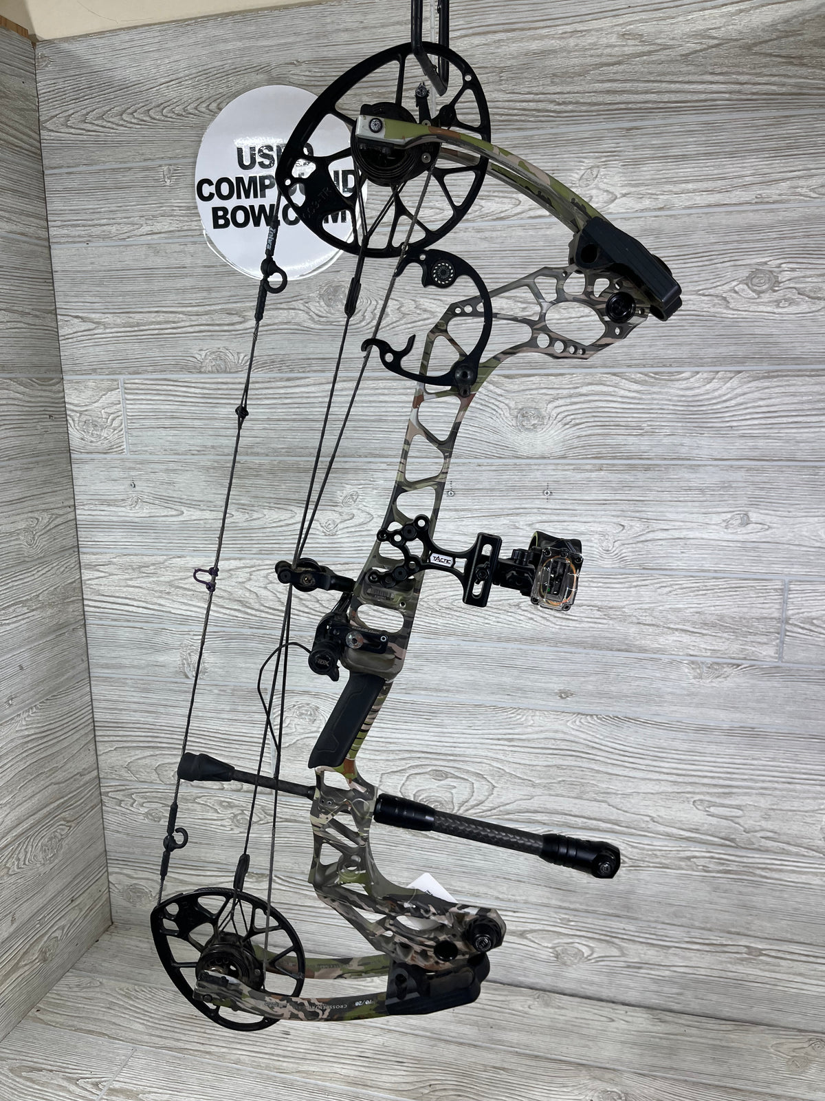 Mathews TX-5 RH 28.5" 70lb UA Forest Camo Bow PKG