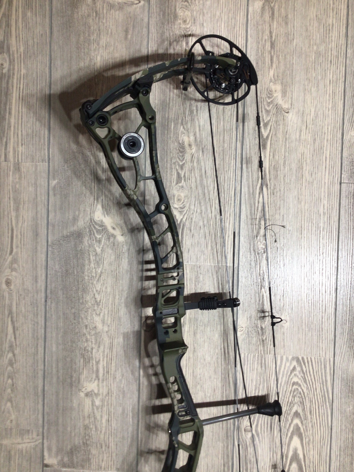 Bowtech Proven 34 Kuiu Verde SD Right Handed 25-30" 60-70lbs