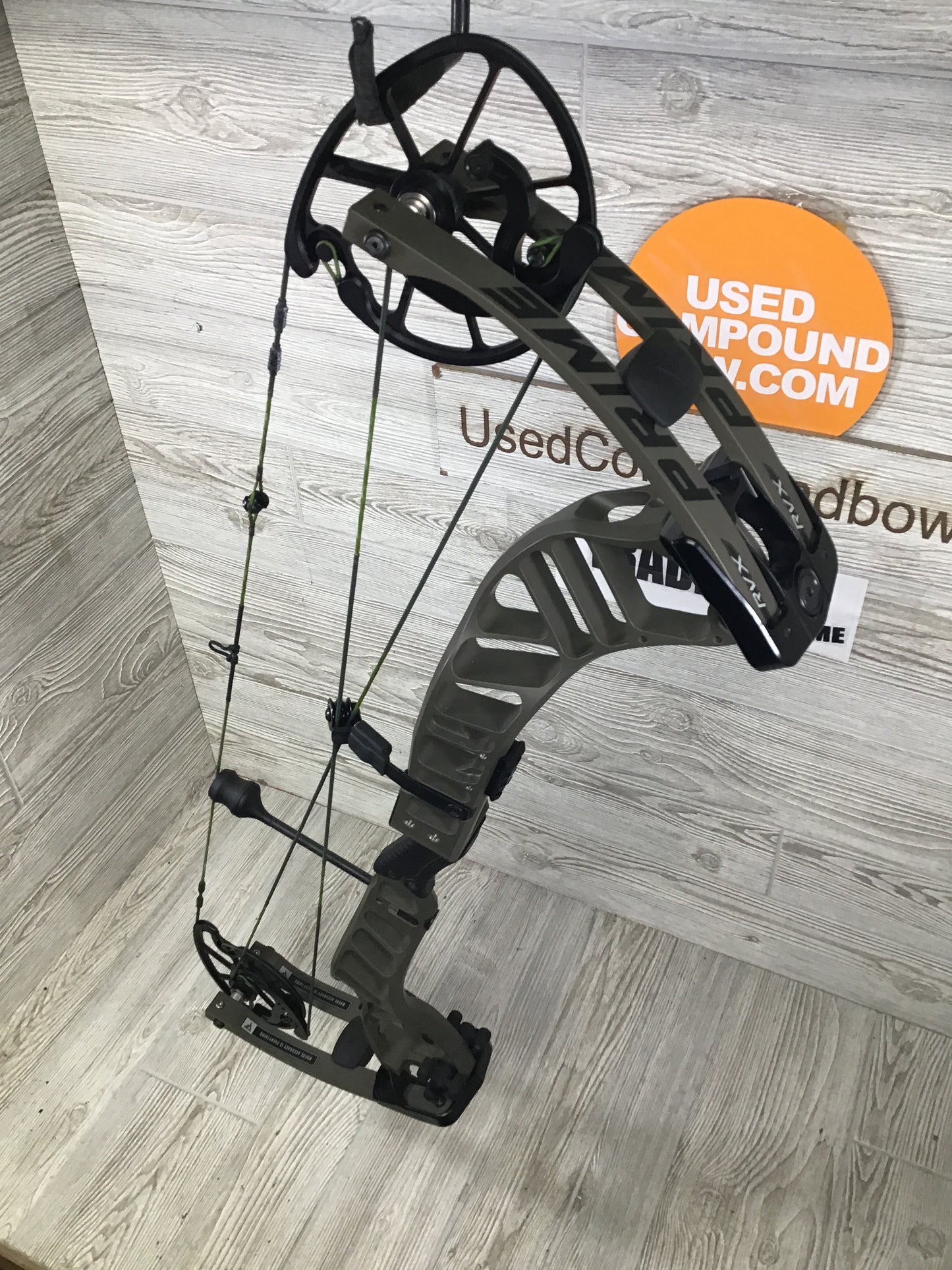 Used Prime RVX 32 Right Handed 60-70 Morel green.