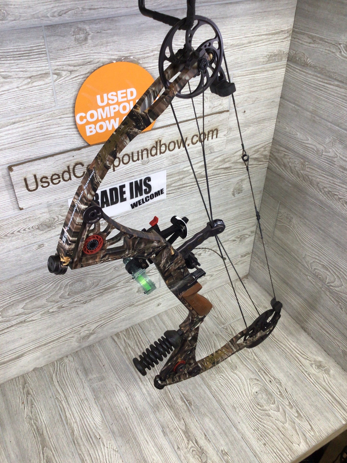 Mathews DXT right hand hunt ready package 60-70# 28.5