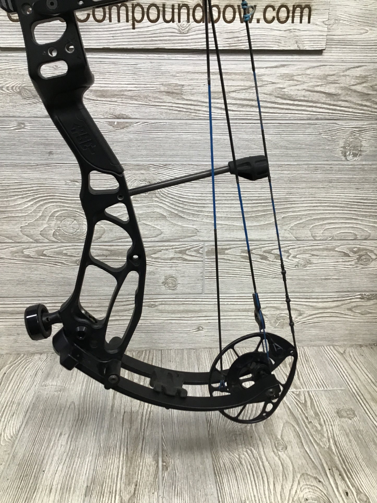 Used PSE Evolve DS 33 26-31.5"  70-80# LH Black Bow