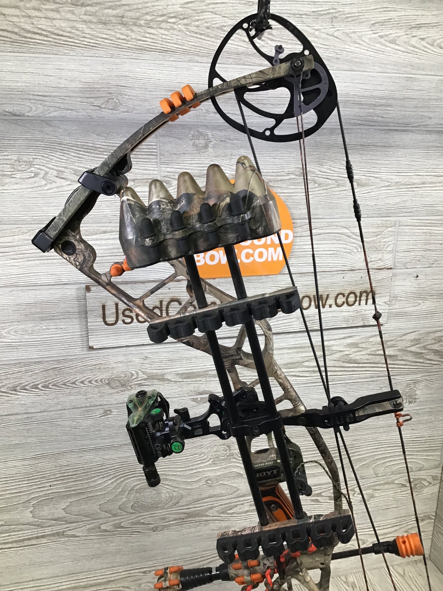 Used Hoyt Nitrum Turbo Left Handed 55-65# 30" PKG