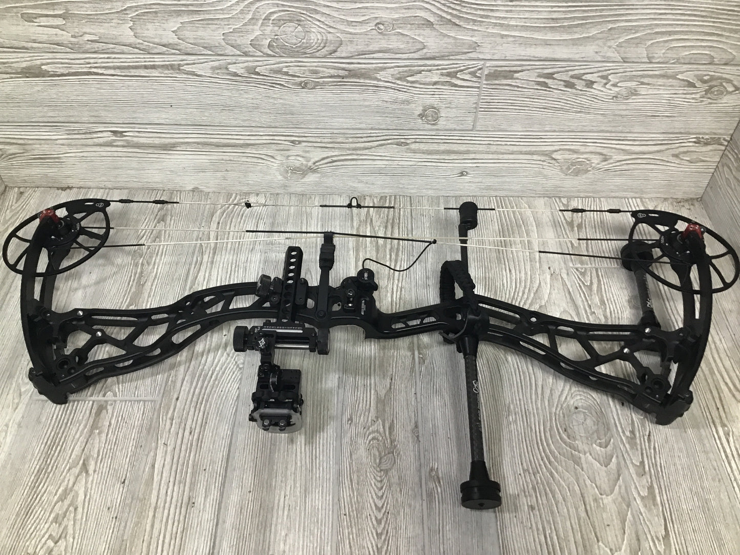 Used Bowtech SS34 Black LH Package 26-31.5 60-70#