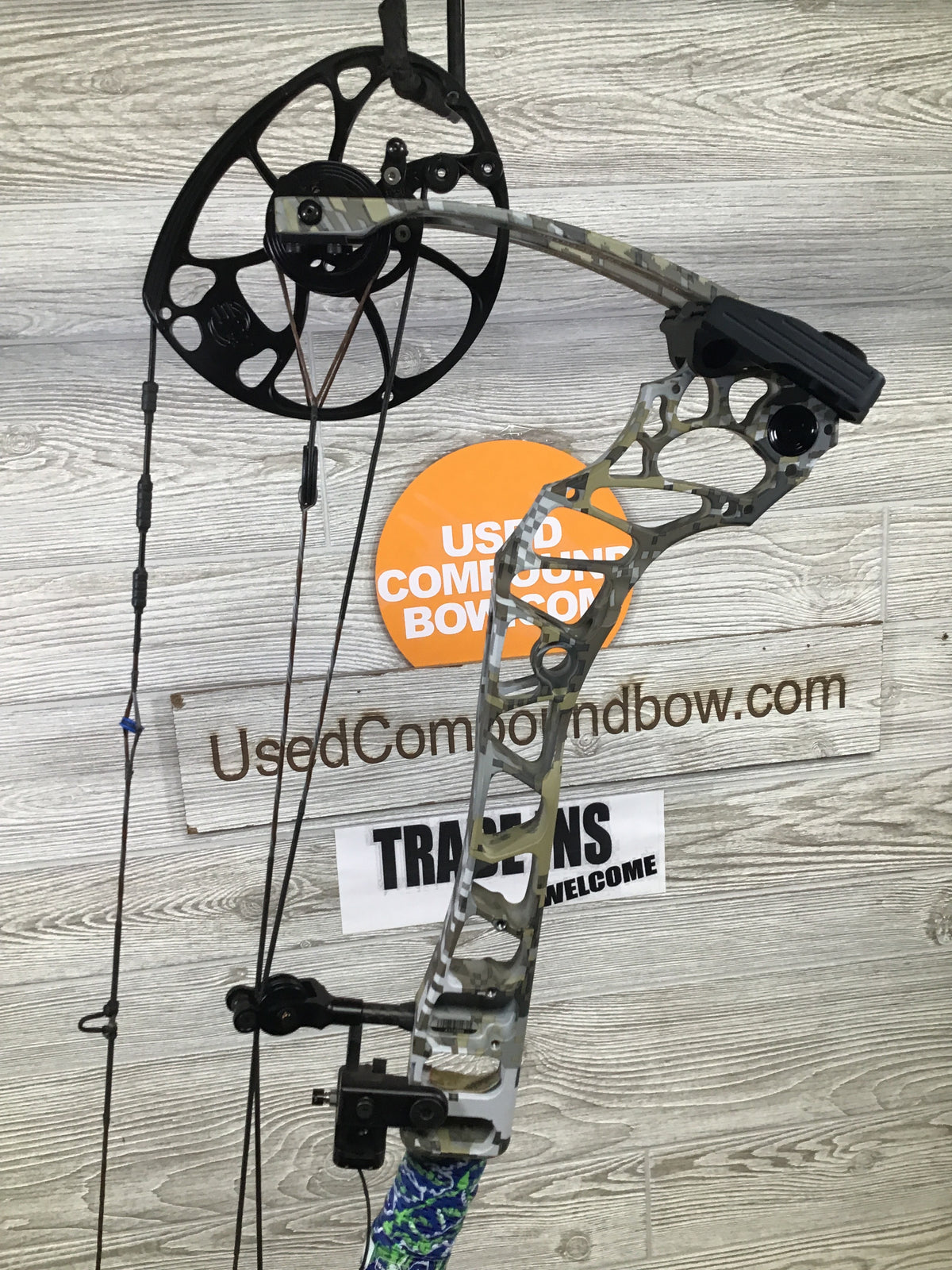 Used Mathews Vertix RH Sitka Elevated II 30"/70LBS