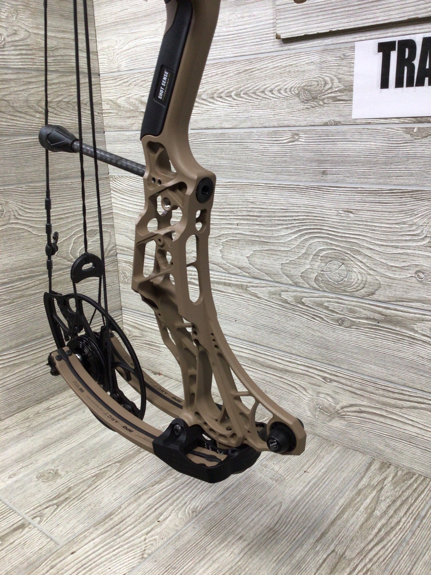 Used Mathews Lift X 29.5 Right Hand Earth 28.5/60#
