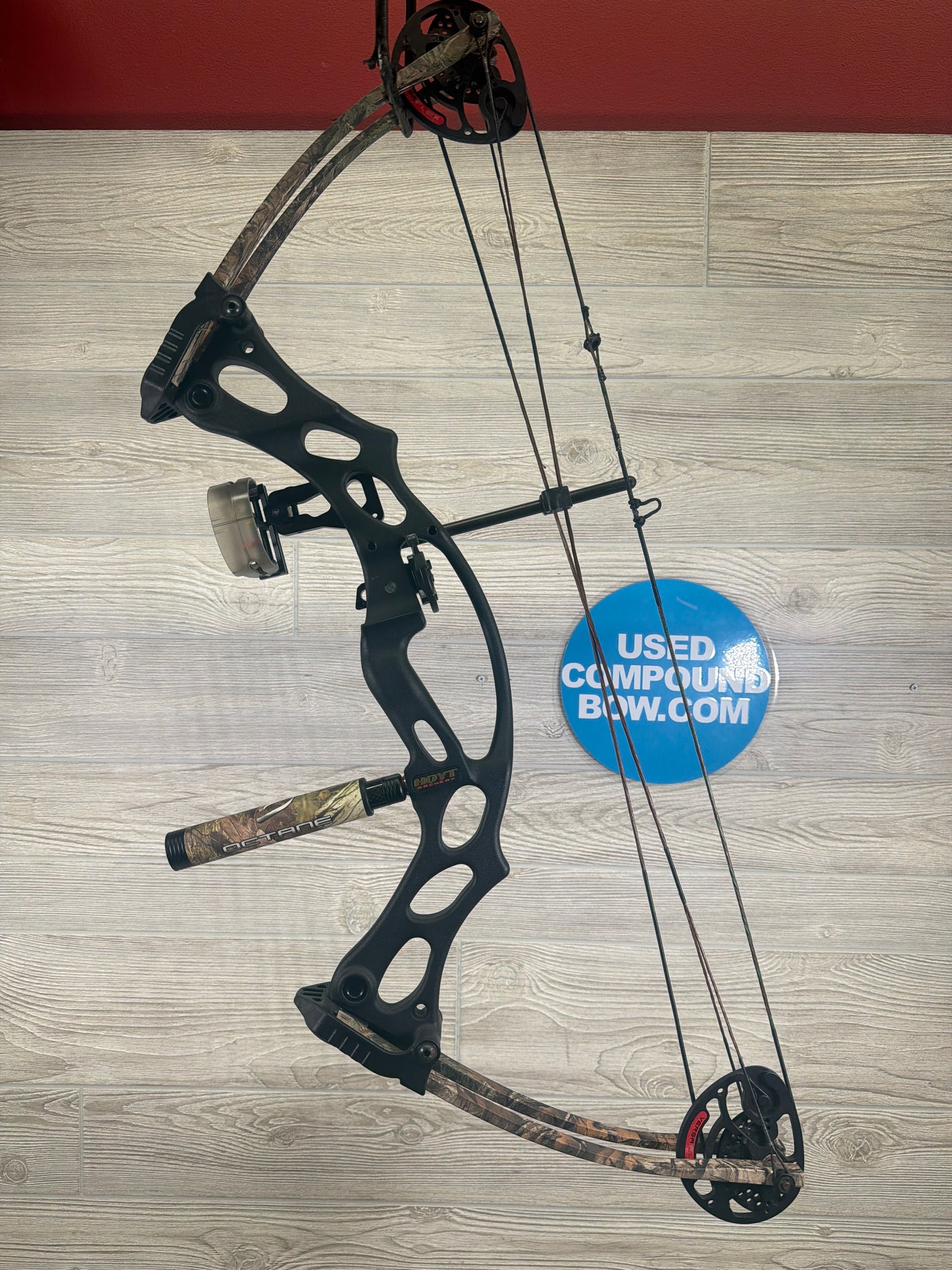 Used Hoyt Fireshot RH 18-28" 19-50lb Bow Pkg