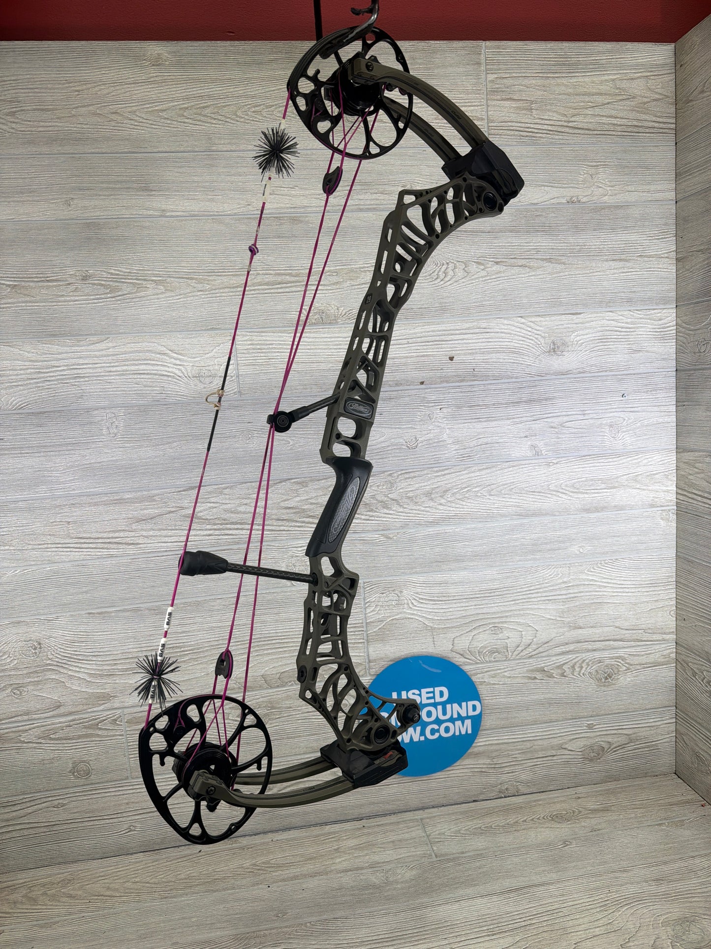 Used mathews Phase 4 29 Left Hand 29" 70lb Green Ambush Bow