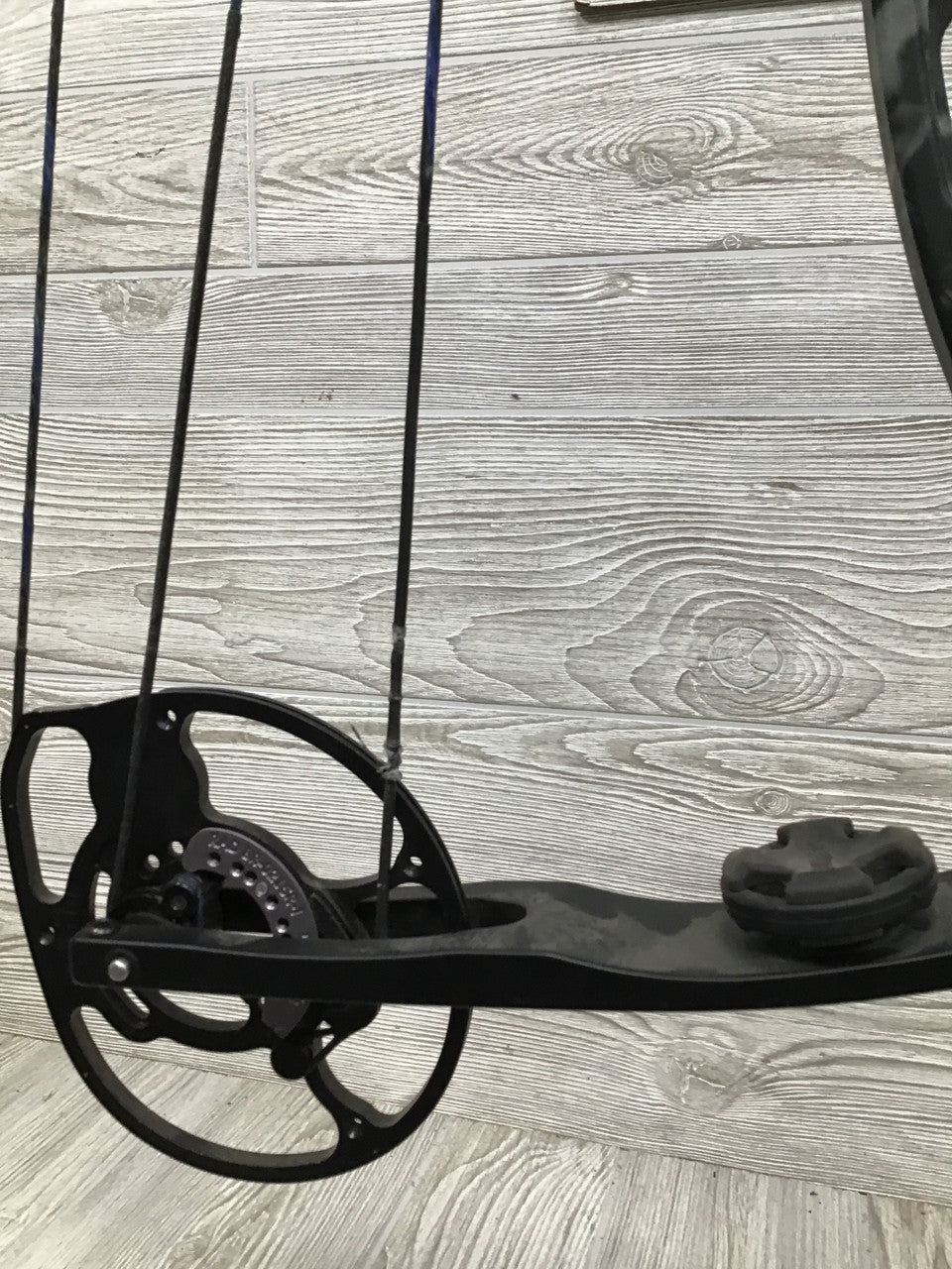 Quest AMP RH 40-70lbs 26.5-31 Package