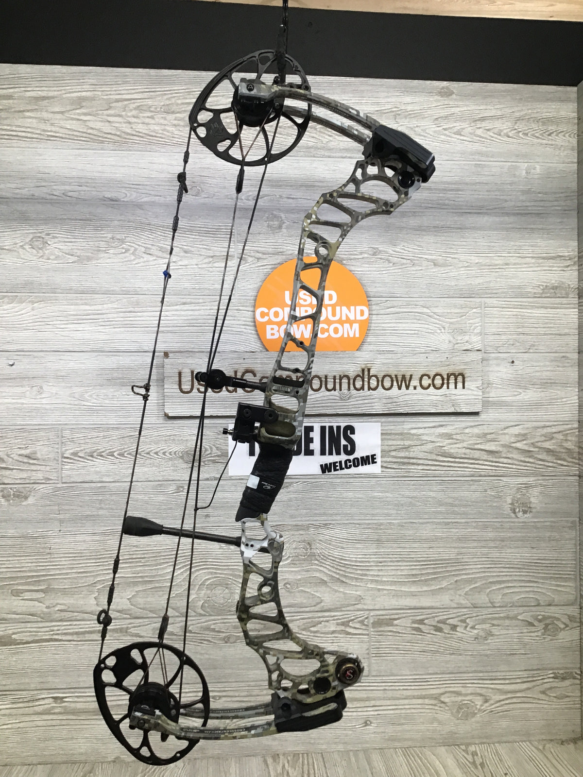 Used Mathews Vertix RH Sitka Elevated II 30"/70LBS