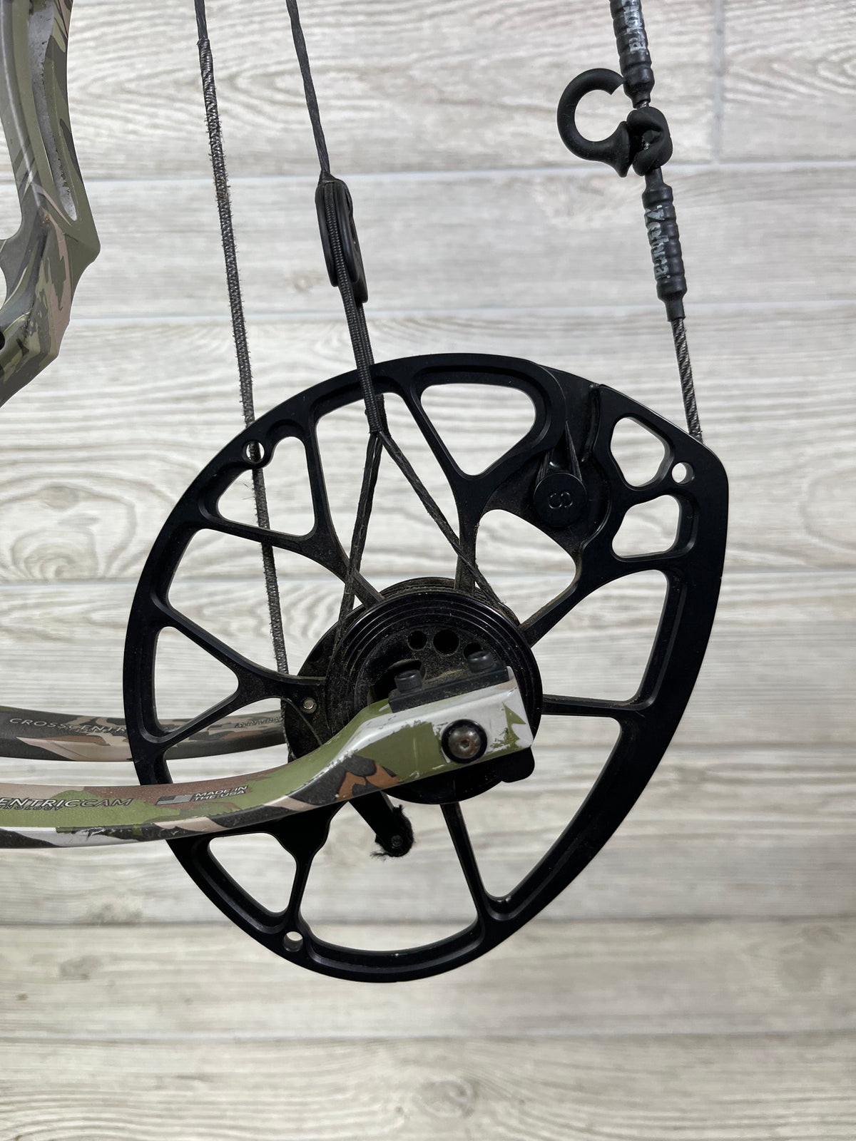 Mathews TX-5 RH 28.5" 70lb UA Forest Camo Bow PKG