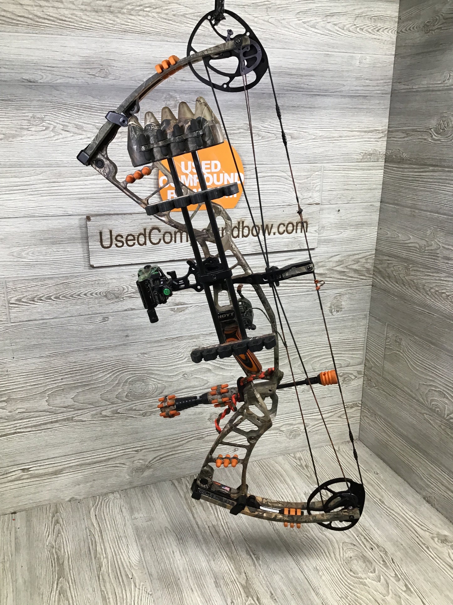 Used Hoyt Nitrum Turbo Left Handed 55-65# 30" PKG