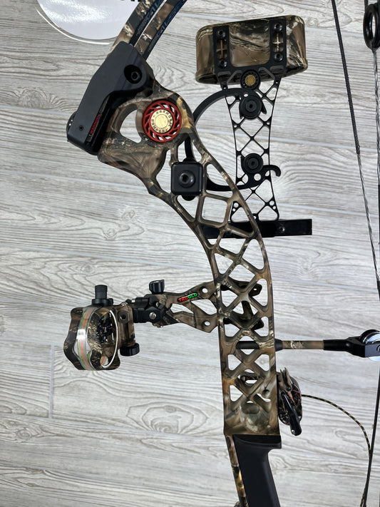 Used Mathews Chill R Lost Camo RH Package