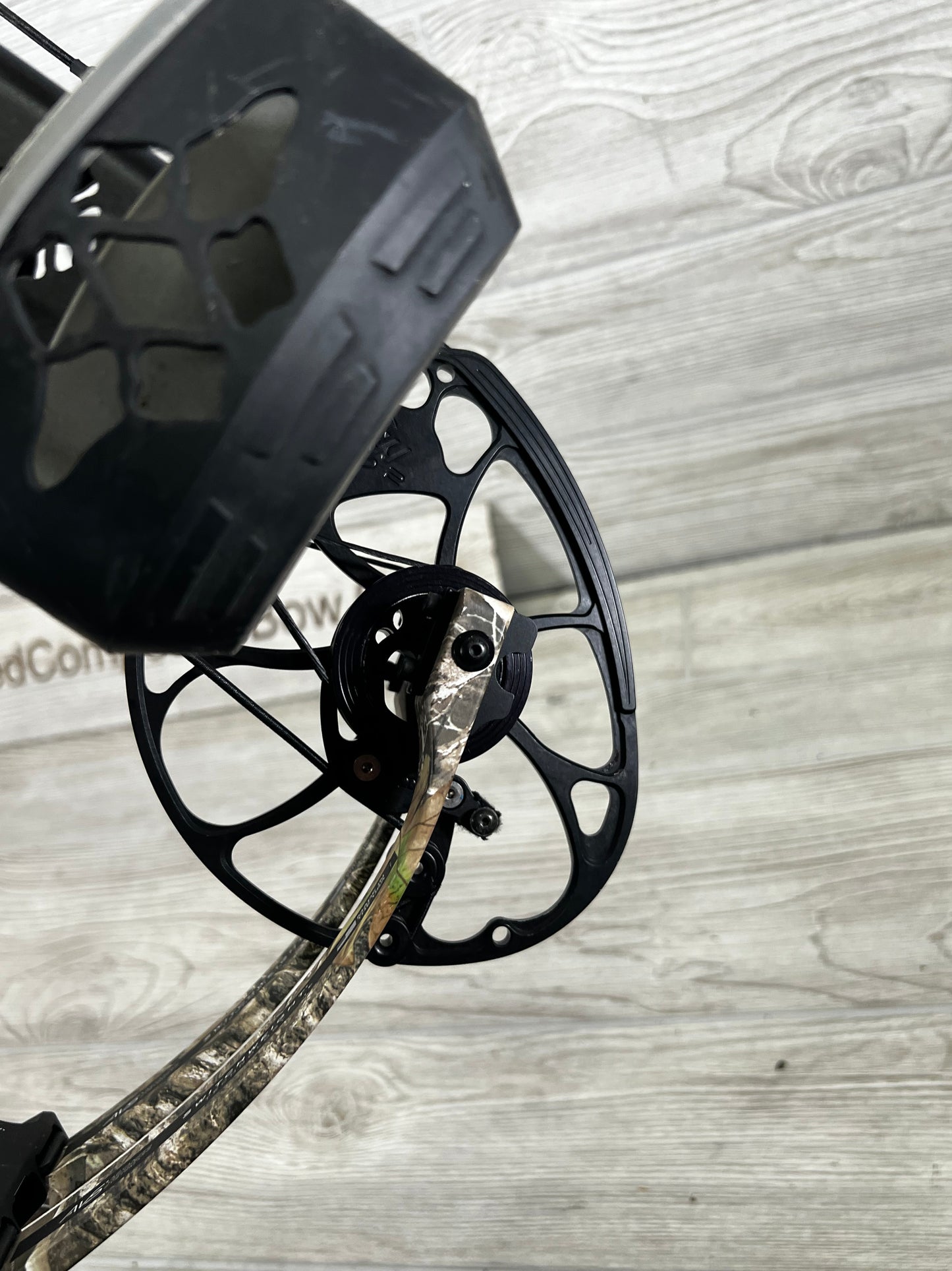 Used Mathews V3 31 Right Hand Realtree Camo
