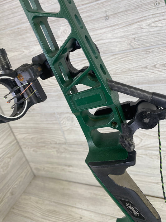 Used Mathews V3 31 Right Hand Green Black Limbs CUSTOM!