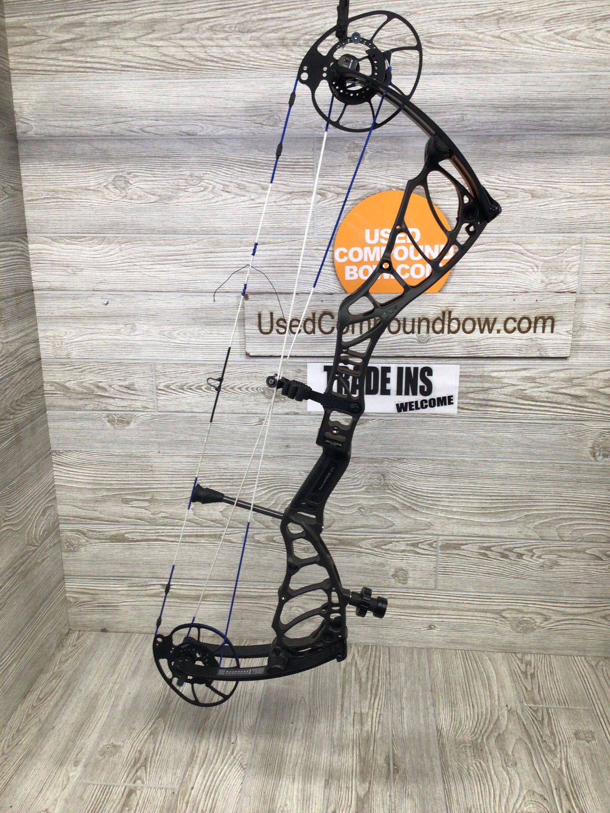 Used Bowtech Alliance 33 Right Handed 60-70# Stealth Grey