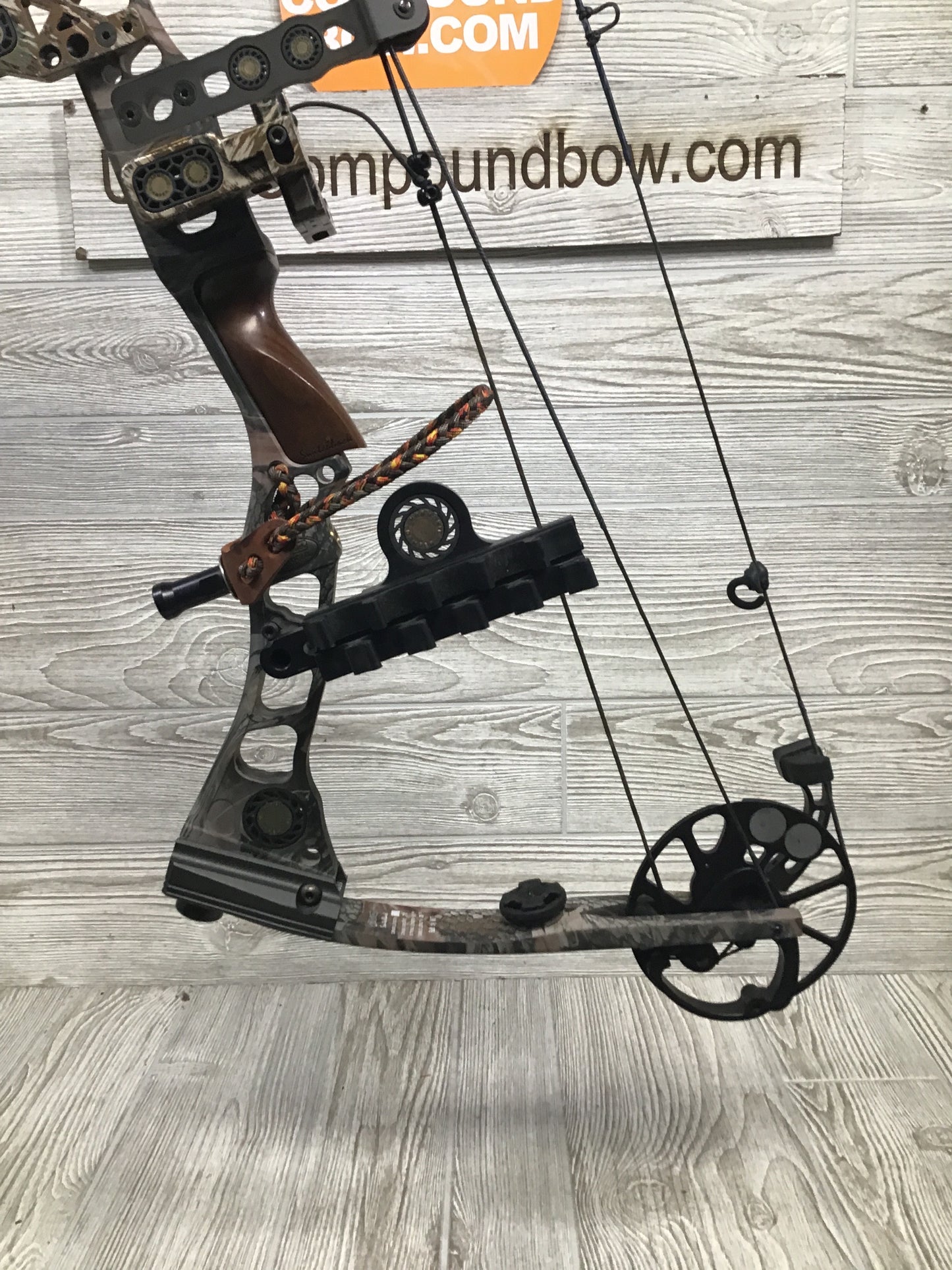 Mathews Switchback Left Handed 29" 60-70# Package Mint Condition