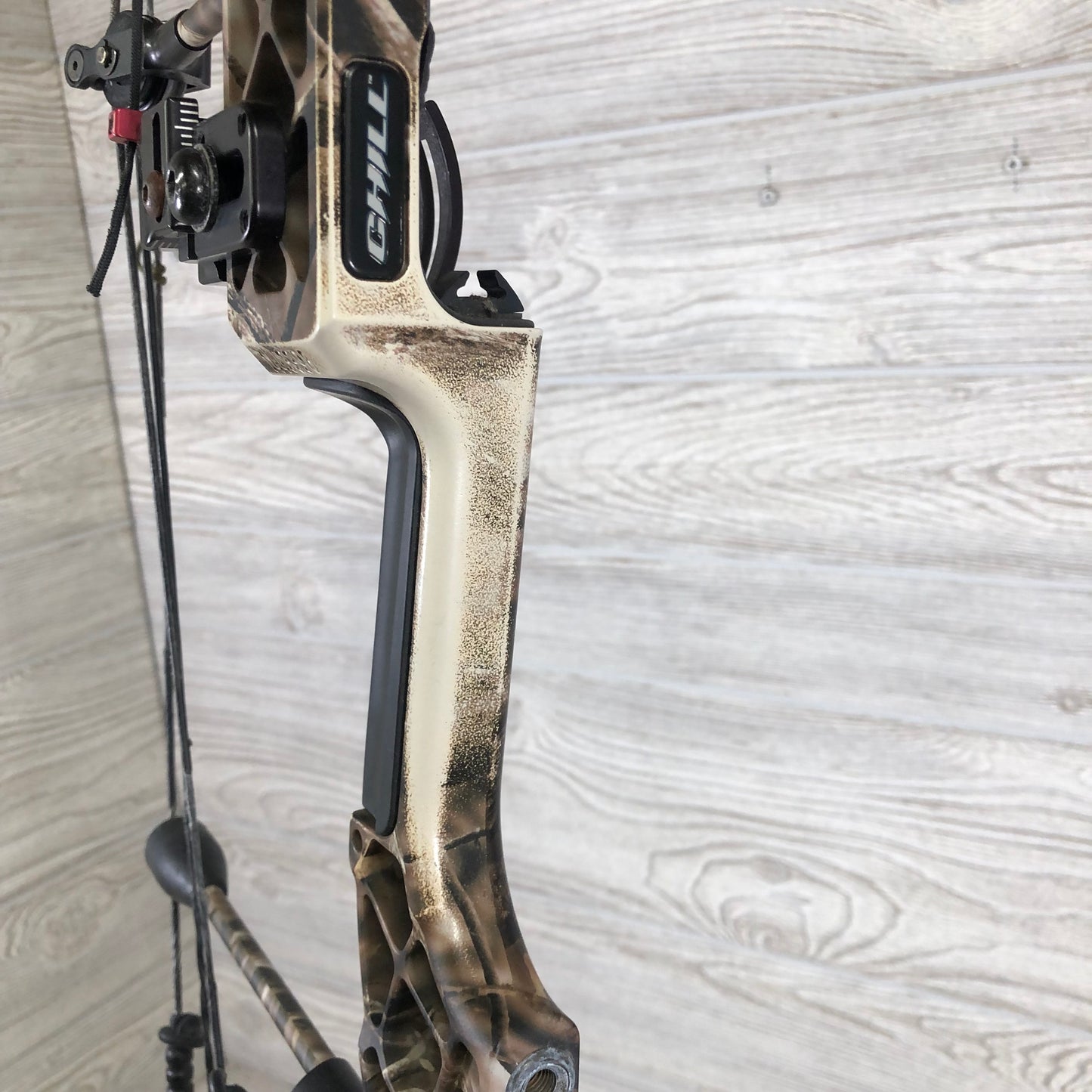 Used Mathews Chill Right handed package 50# max limbs