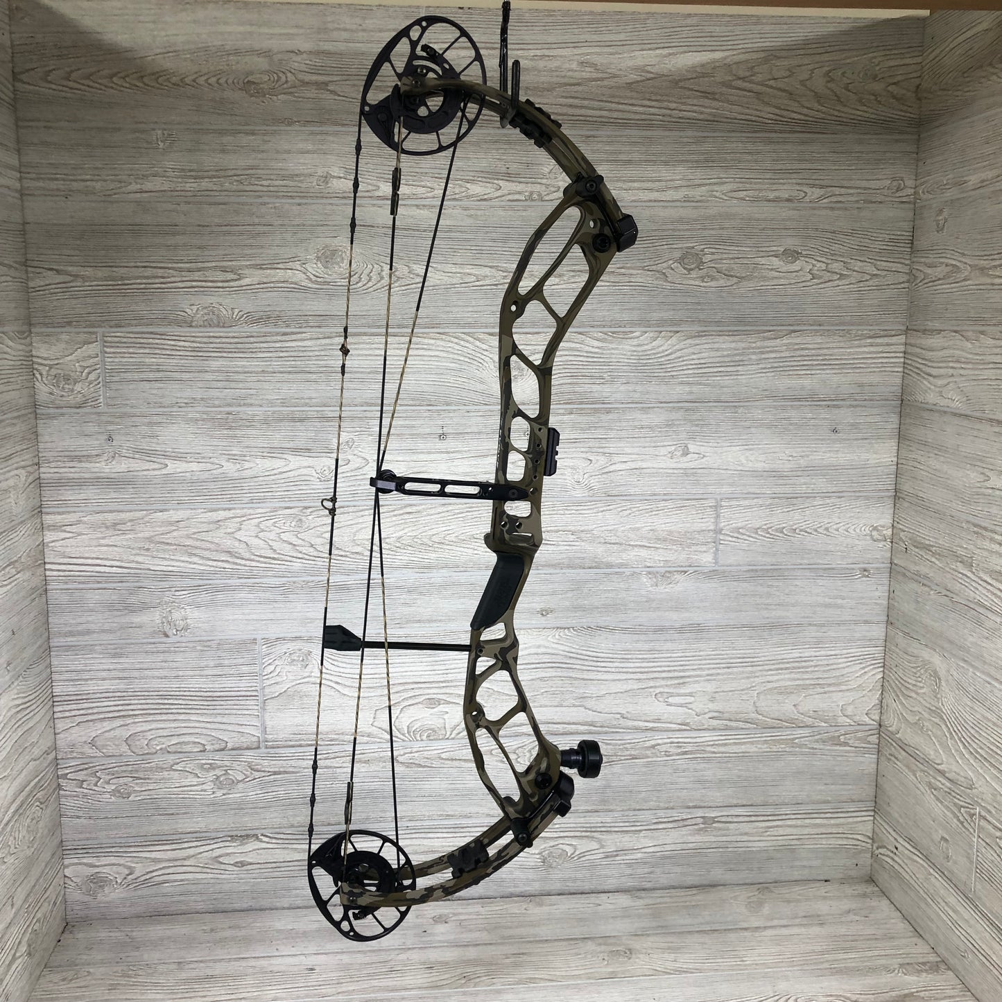 Used PSE Evolve DS 33 26-31.5" RH Bottomlands