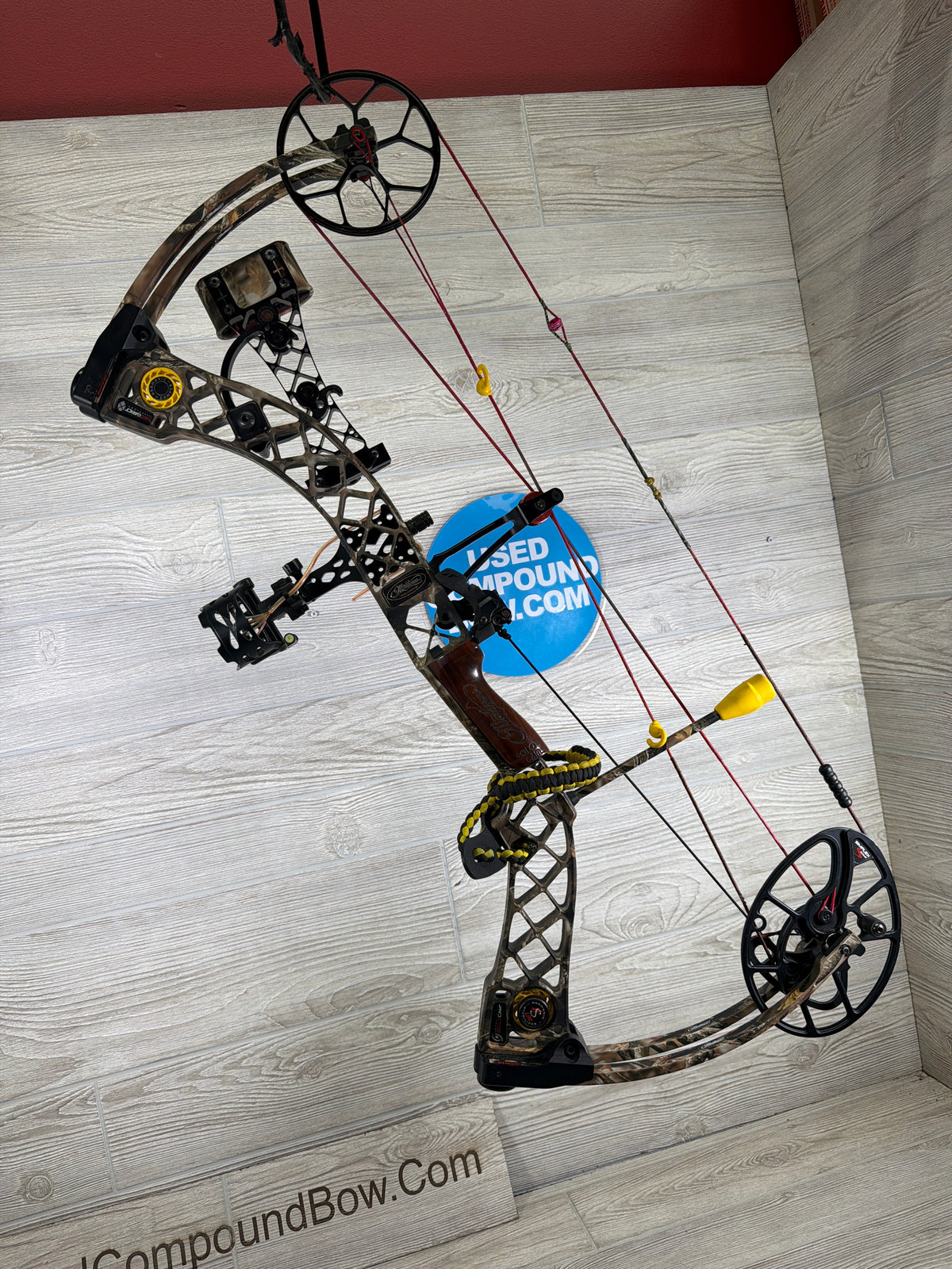 Used Mathews Creed XS 28" 70lb Camo Bow Pkg
