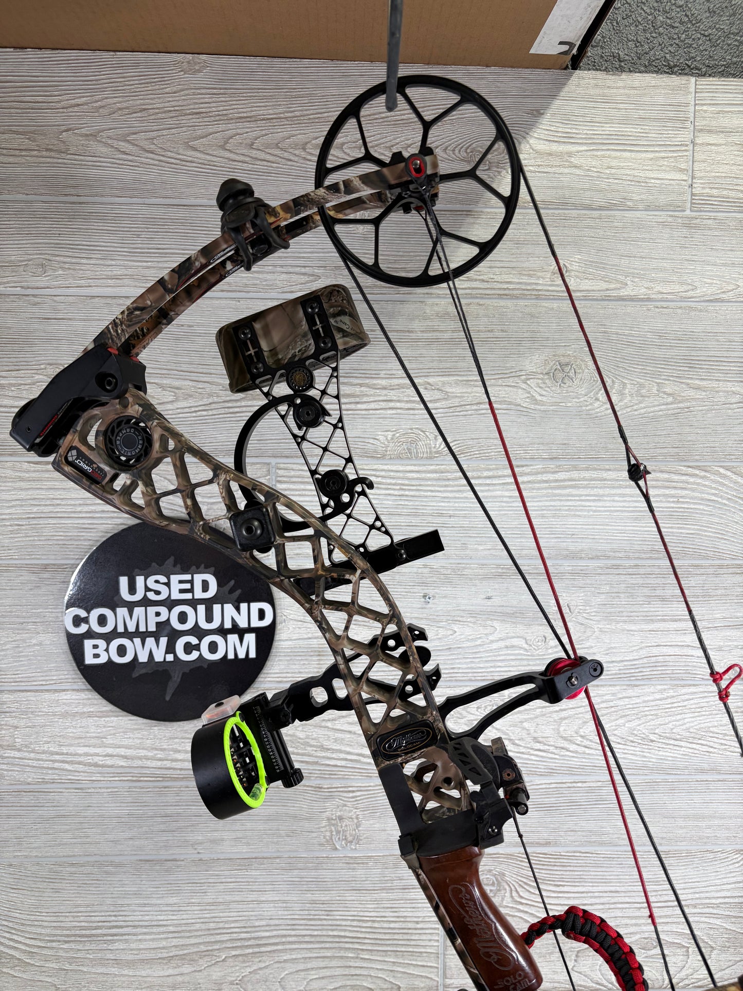 Used Mathews Creed 29" 60-70lb RH Bow Package