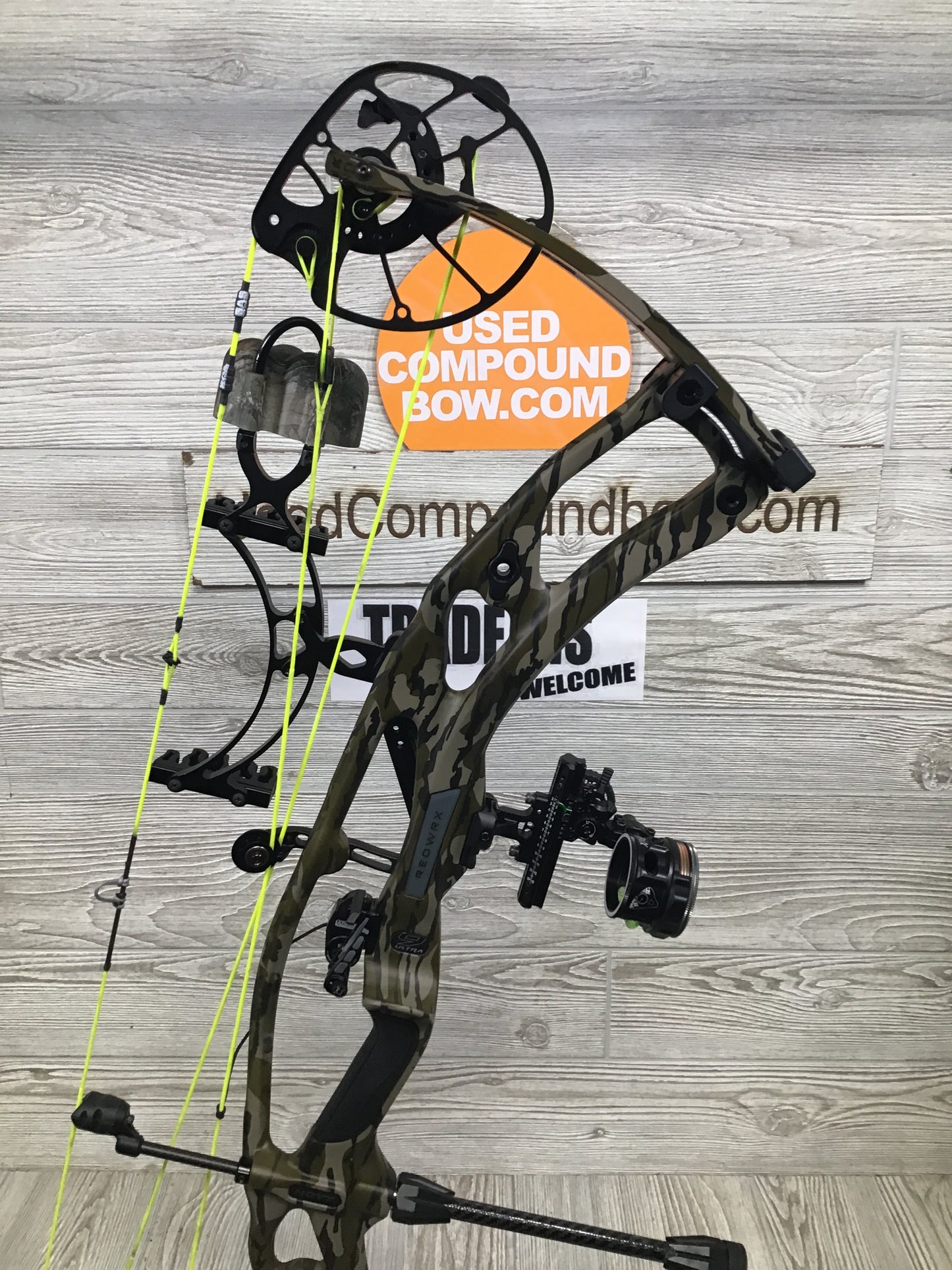 Used Hoyt RX-9 Ultra 28.25-29" 70lb Mossy Oak Bottomland Left Handed package