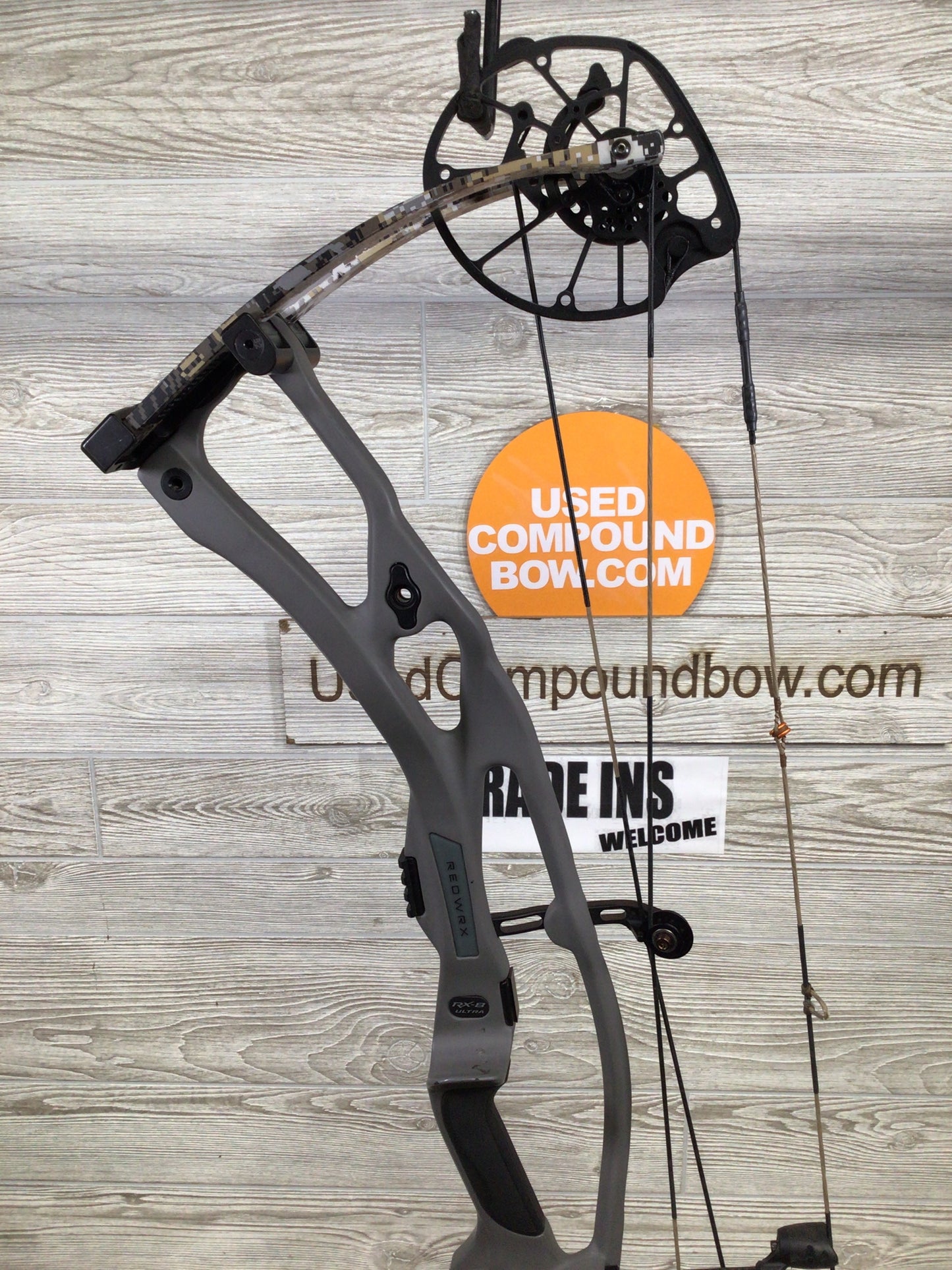 Hoyt RX-8 Right Handed Custom 40-50 lb Tombstone Riser - Elevated 2 Limbs