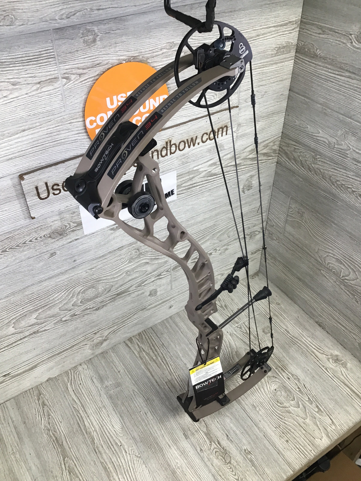 Bowtech Proven 34 Sandstone Medium Cam Left Handed 25-30" 60-70lbs