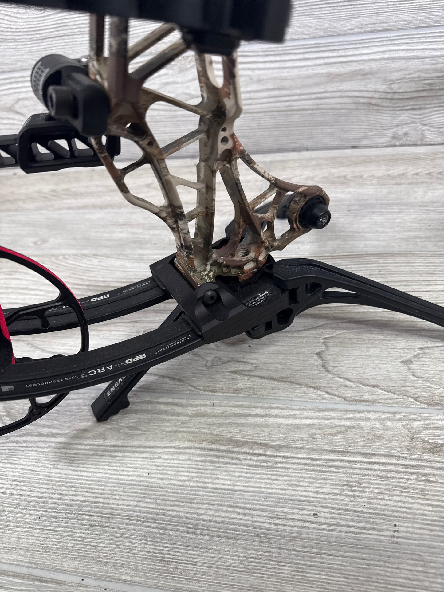 Used Mathews Lift X 29.5 Right Handed First Lite riser black limbs package