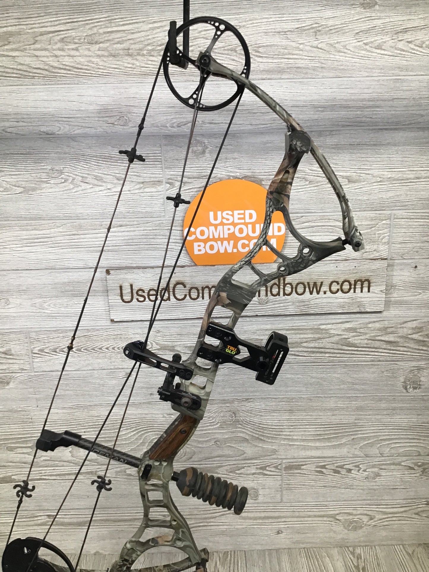 Diamond Iceman Right Handed package 60-70# Camo