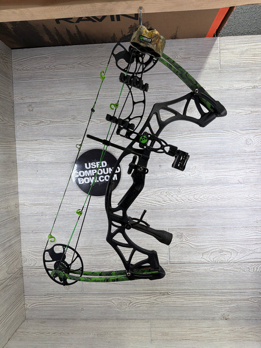 Hoyt Klash Right Handed 18-29" 15-70lbs Bow Pkg