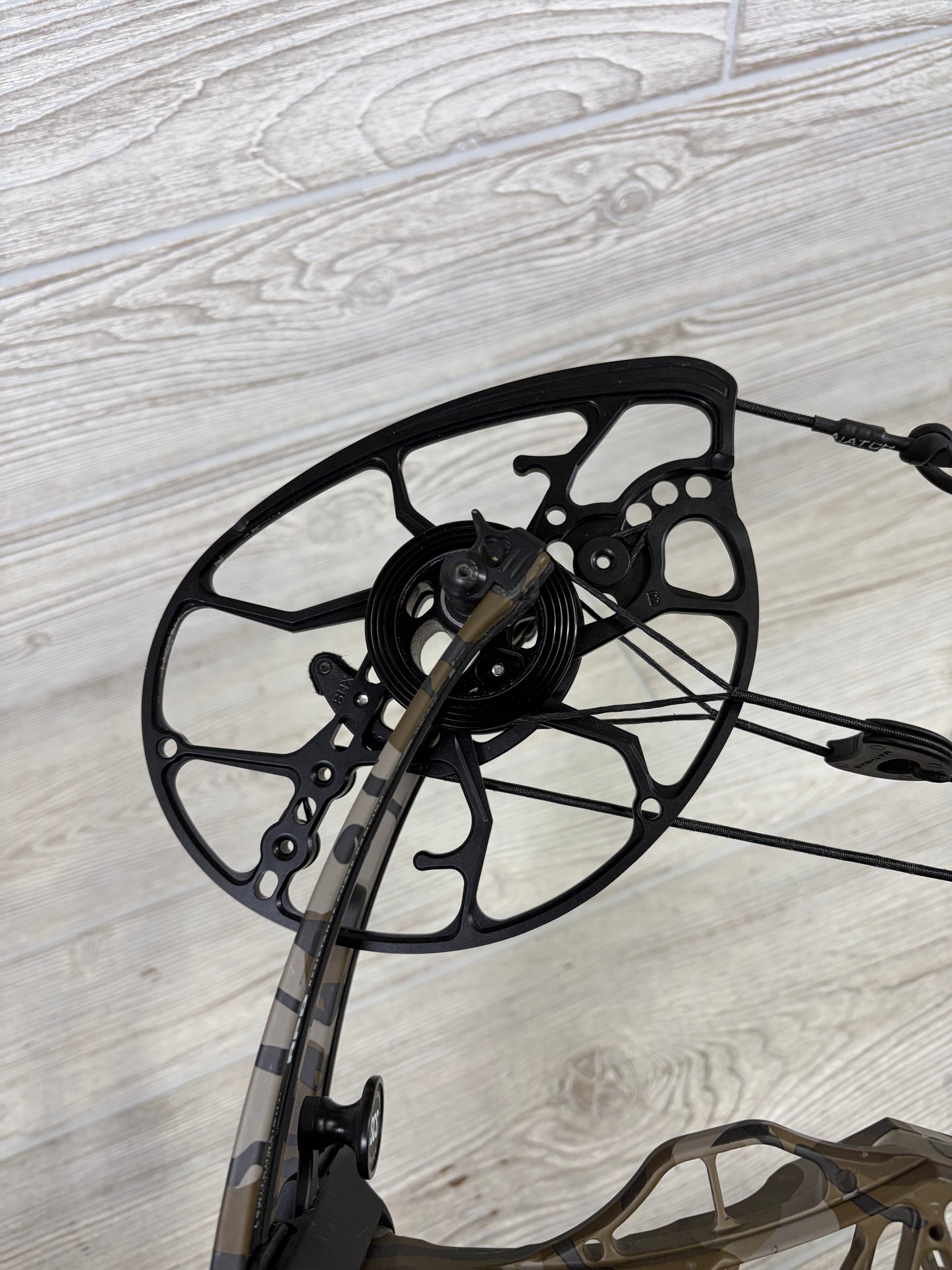 Used Mathews Lift 29.5 Mossy Oak Bottomlands Right Hand