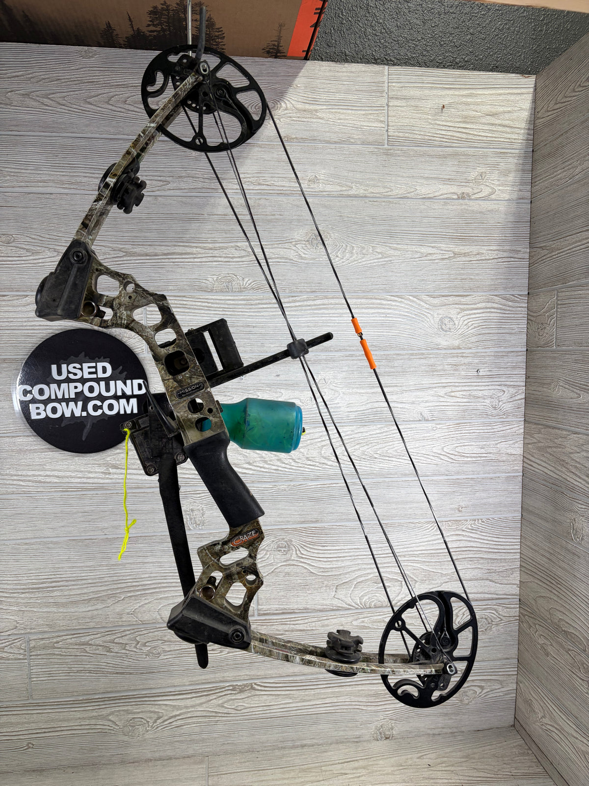 Used Mission Craze Right Handed Carp Shooting Pkg