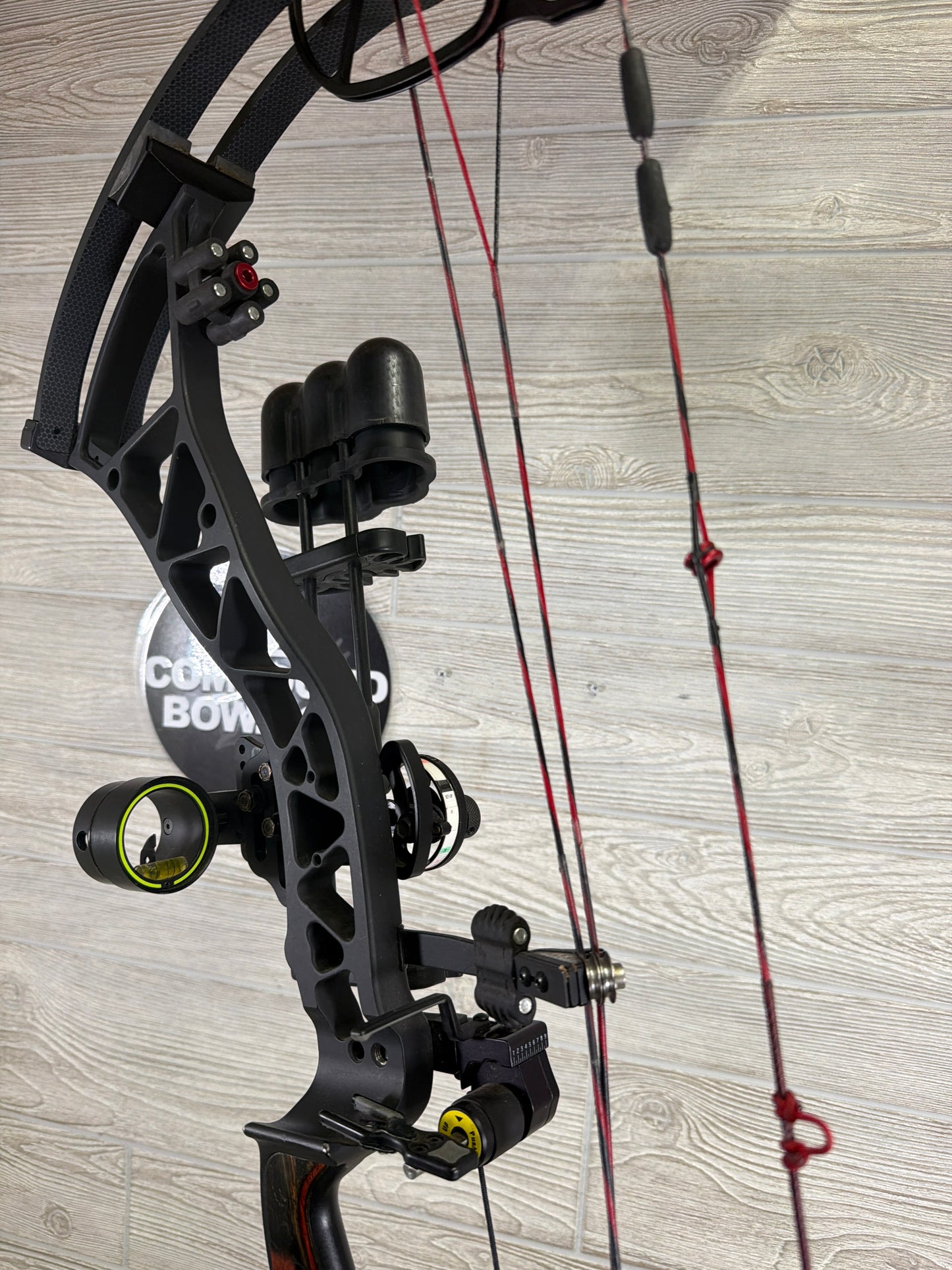 Used Right Hand Bowtech Experience Black 60# PKG