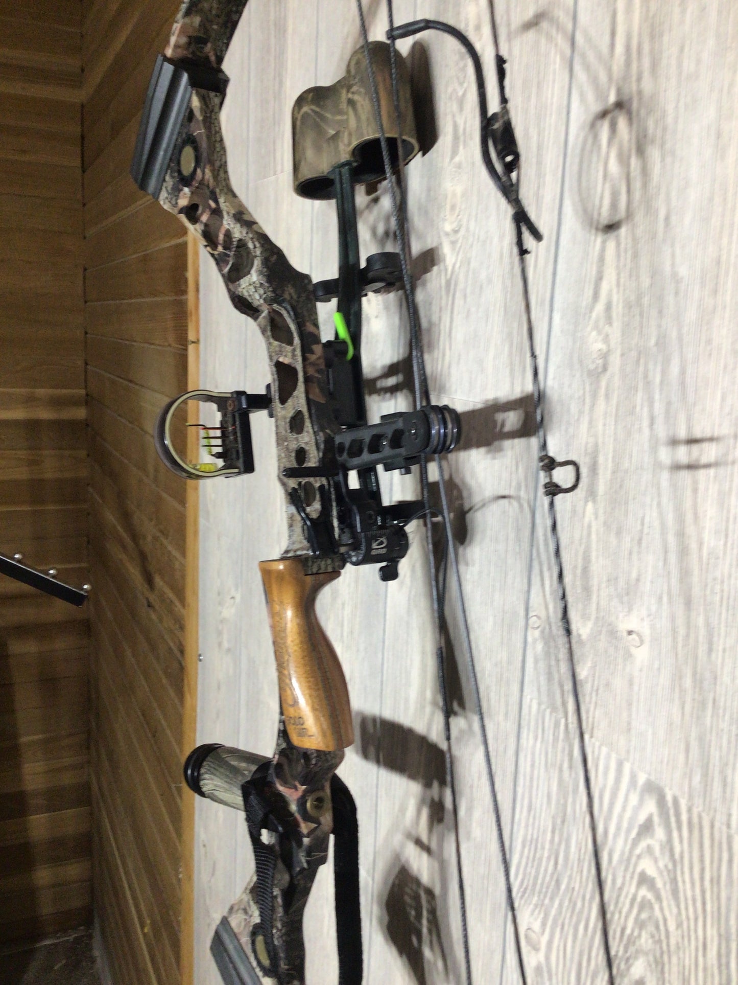 Mathews Outback 29" 70lb Right Handed Bow PKG