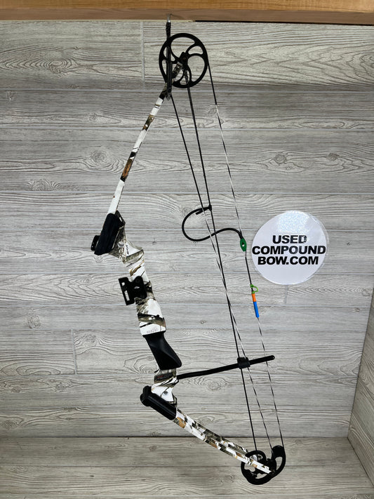 Genesis Left Handed bow Snow Camo