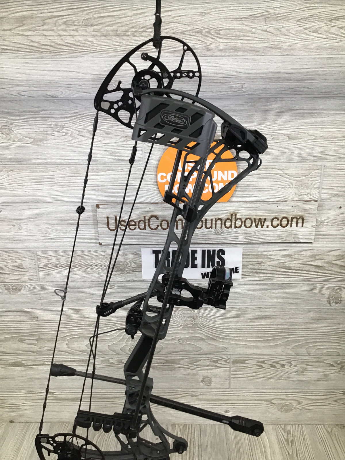 Used Mathews ARC 30 27.5" 60lb Right Hand Shale LOADED Bow Package