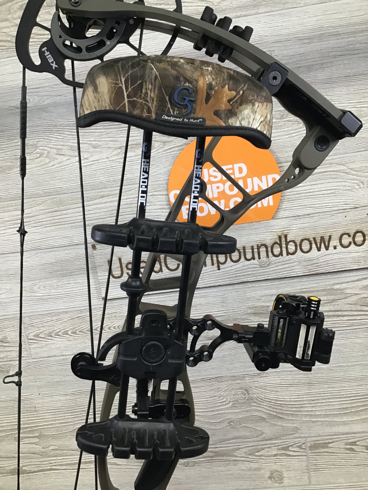 Used Hoyt Ventum 30 Wilderness 29.5" 70lb package