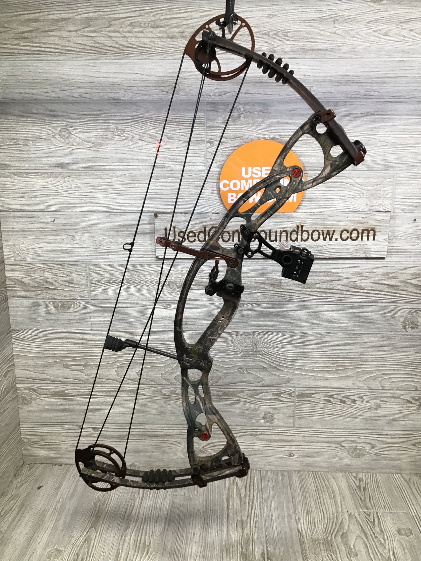 Used Hoyt Rampage XT RH PKG 28/70#