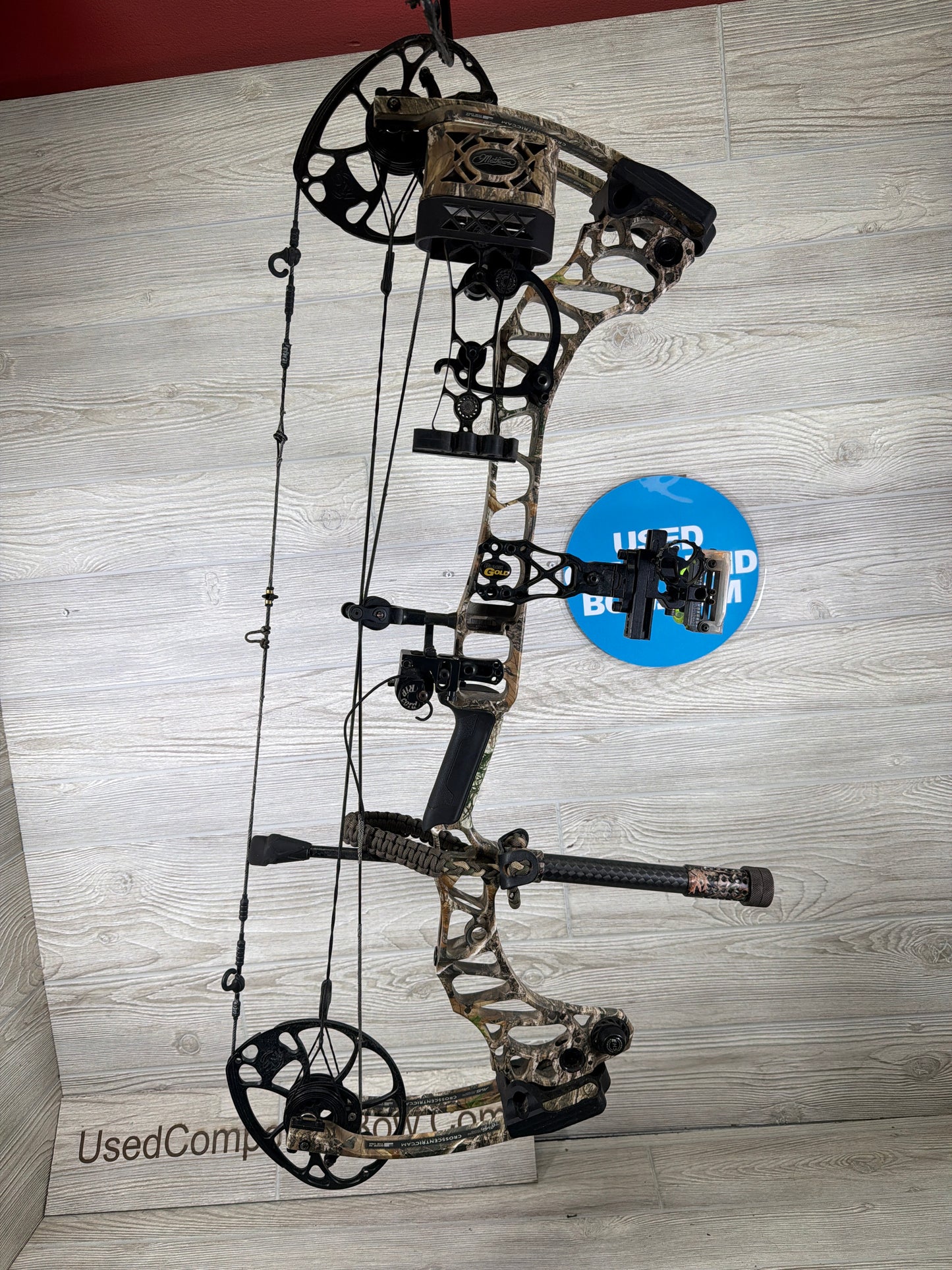 Used Mathews Vertix 29" 70lb Right Hand RealTree Edge Bow Pkg