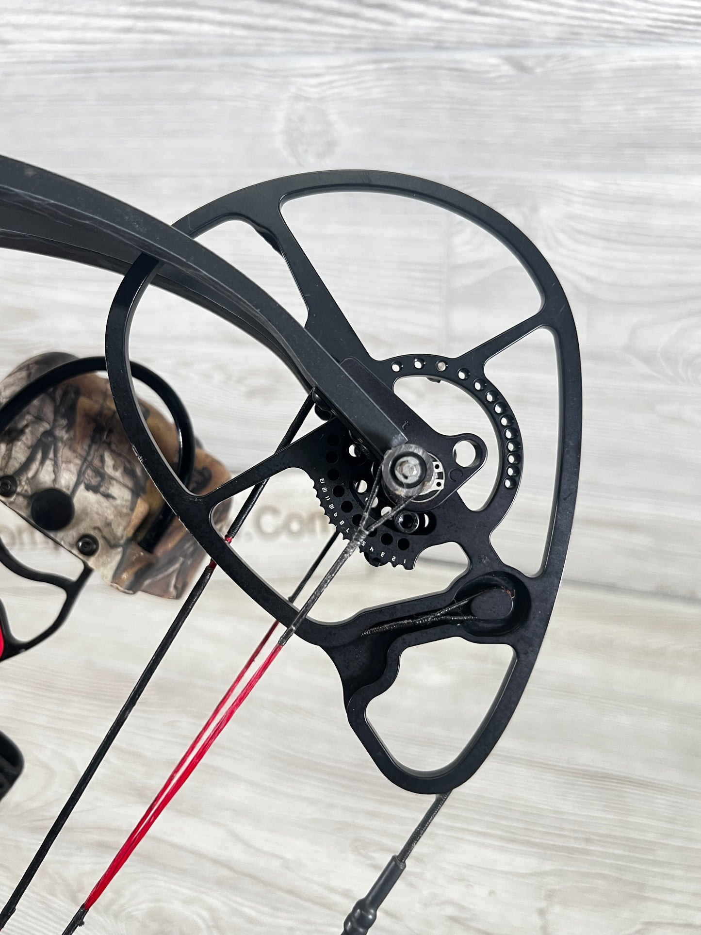 Used RH Bowtech RPM 360 Package 29 inch 70Lbs