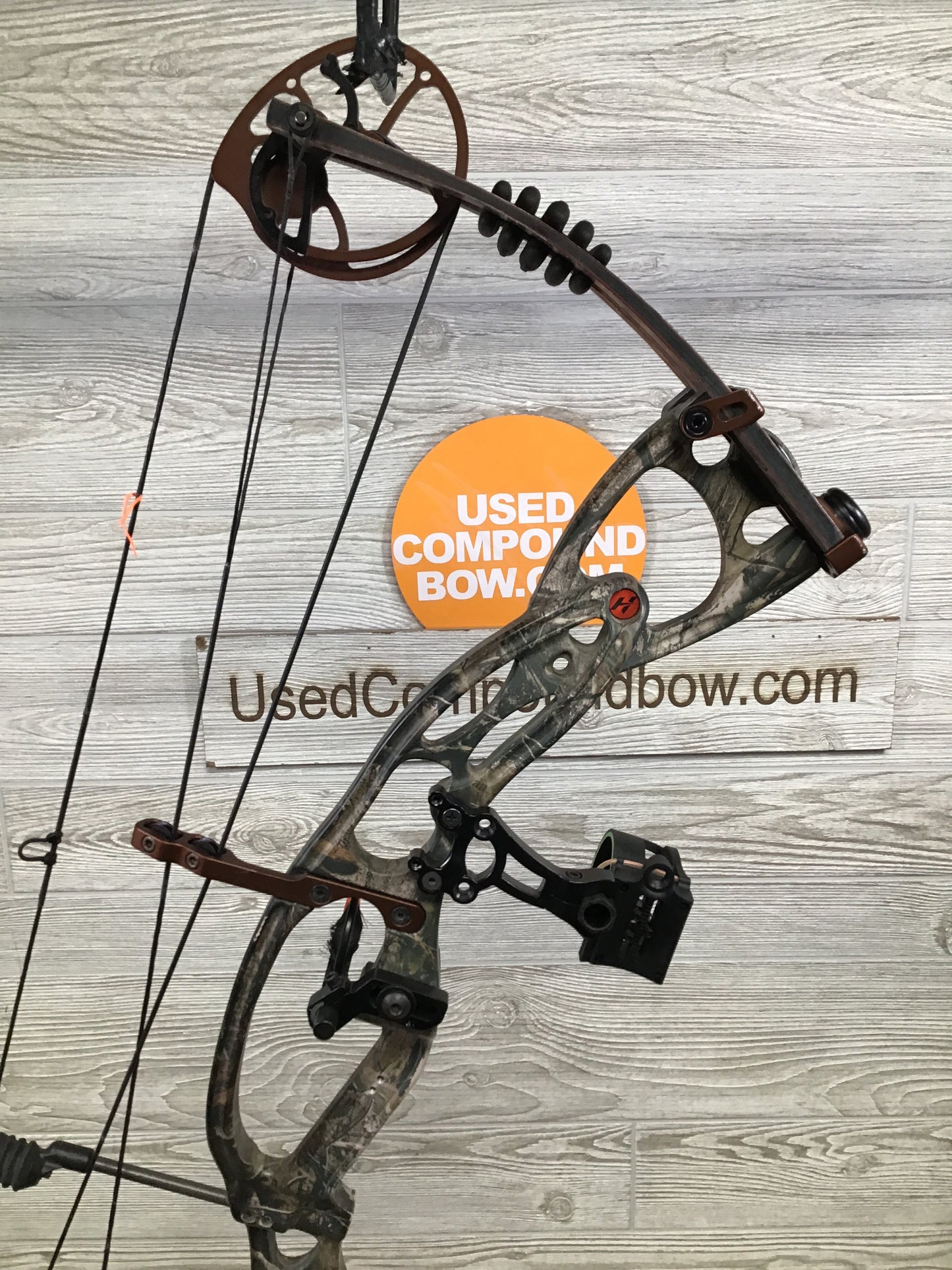 Used Hoyt Rampage XT RH PKG 28/70#