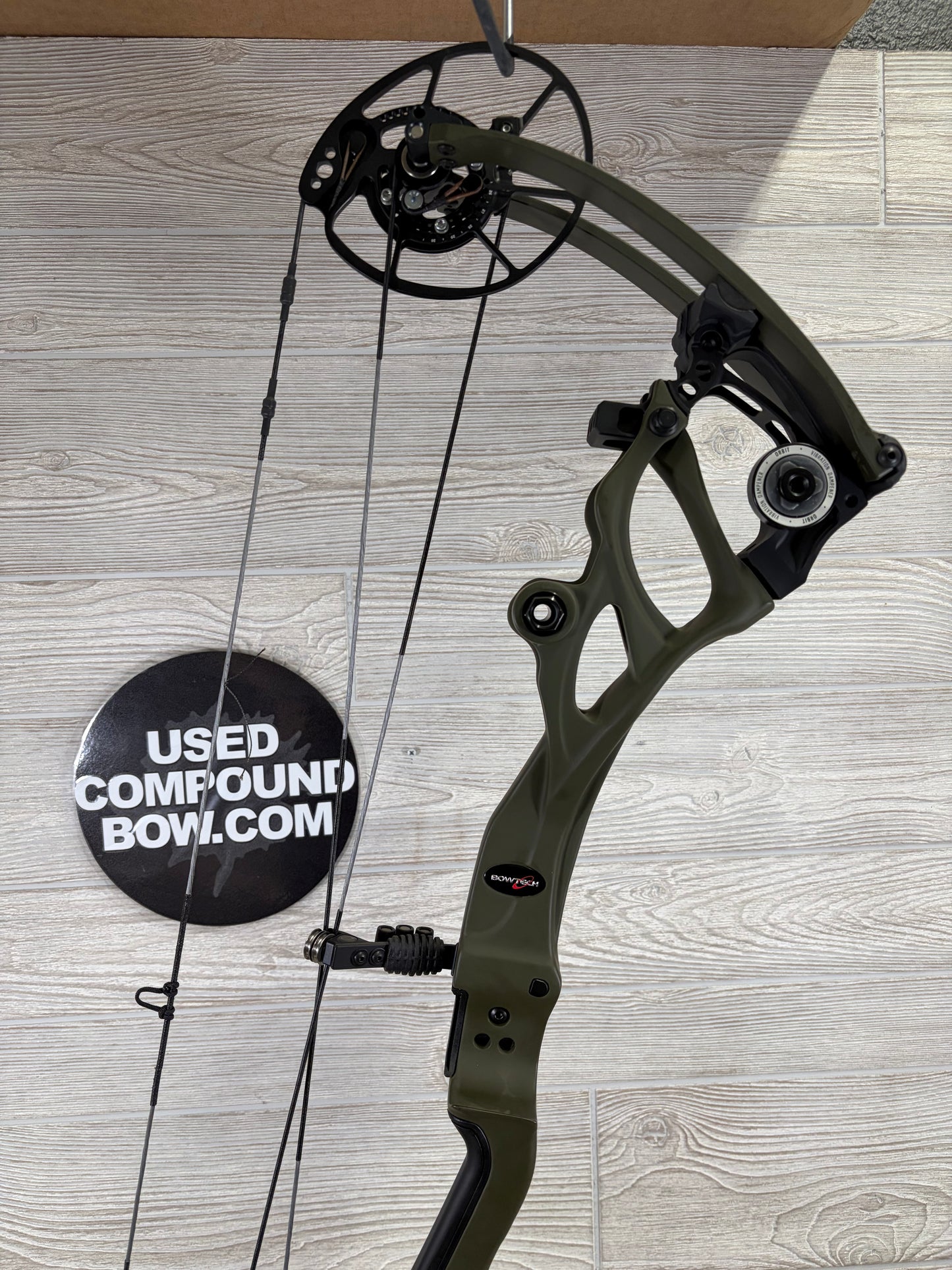 Bowtech Carbon One X 60-70# LH OD Green New Bow