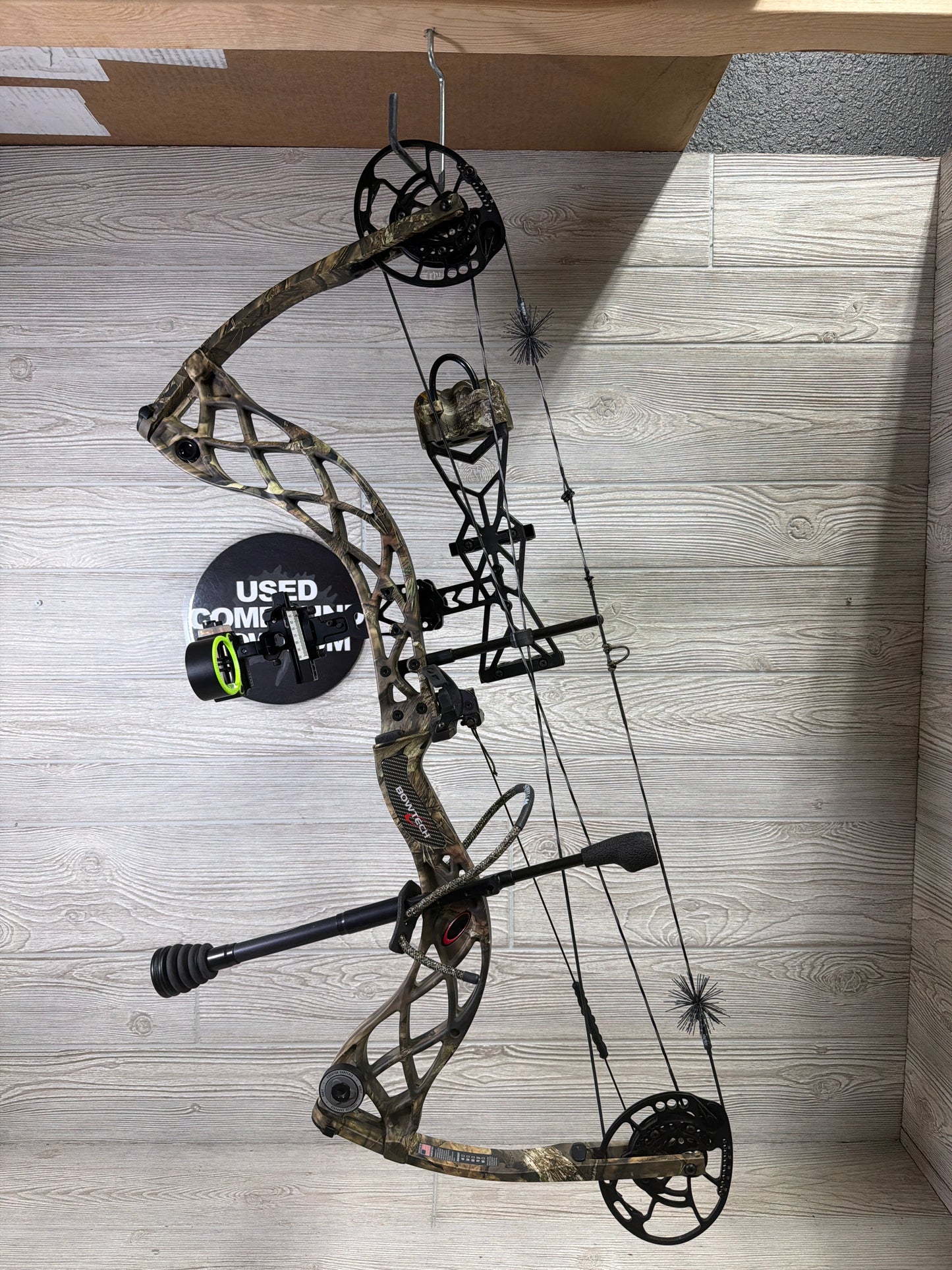 Bowtech Carbon Zion RH Camo Right Handed 60-70 25.5-30.5 PKG