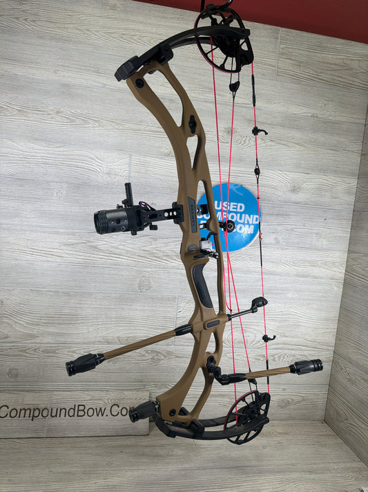 Used RX-9 Ultra 29" 70lb LOADED Bow Pkg