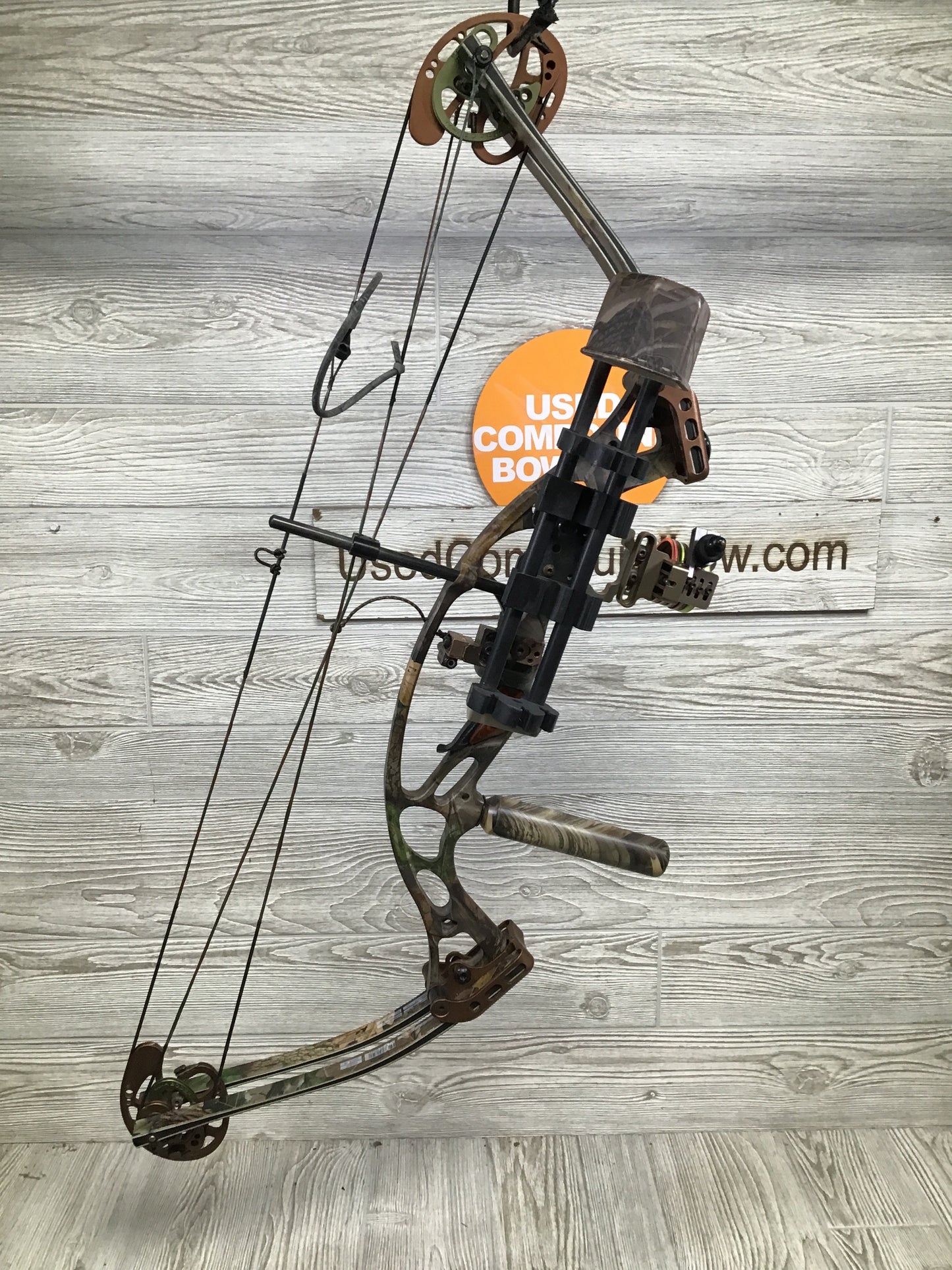 Used RH Hoyt ViperTec XT 1000 Hunt Ready PKG 60-70# Realtree