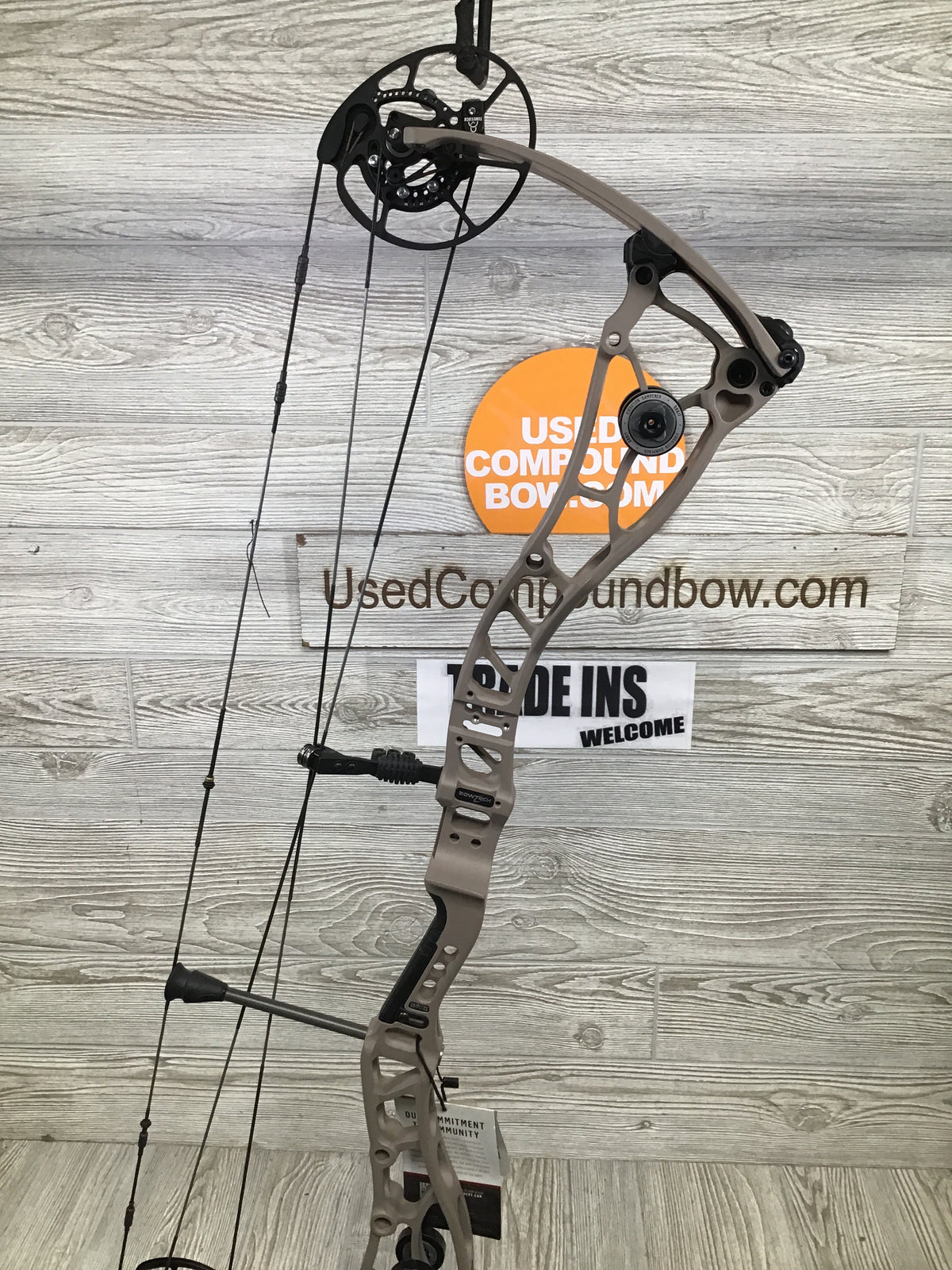 Bowtech Proven 34 Sandstone Medium Cam Left Handed 25-30" 60-70lbs