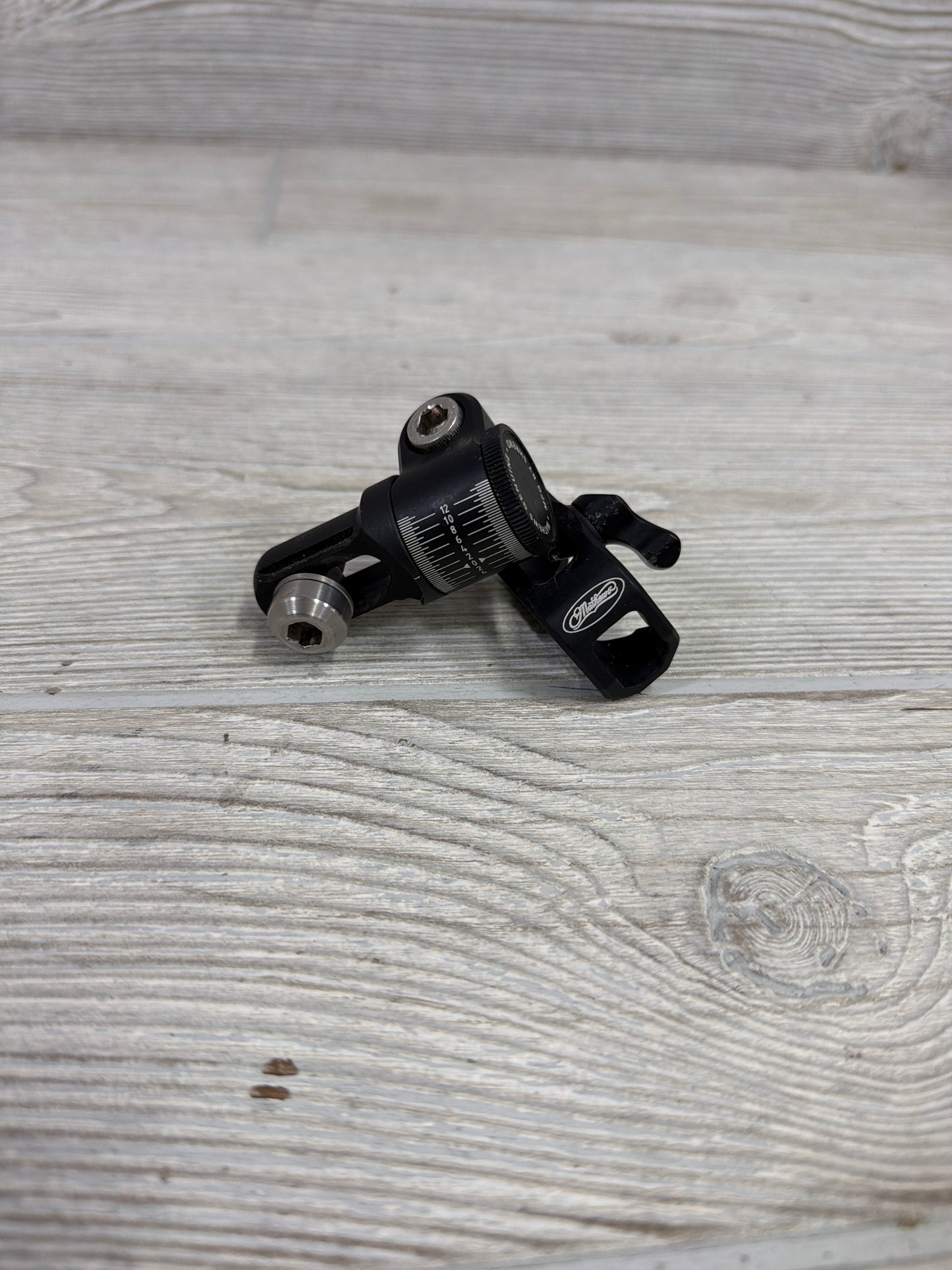 Used Mathews Bridge-Lock V-Bar Mount Left Hand