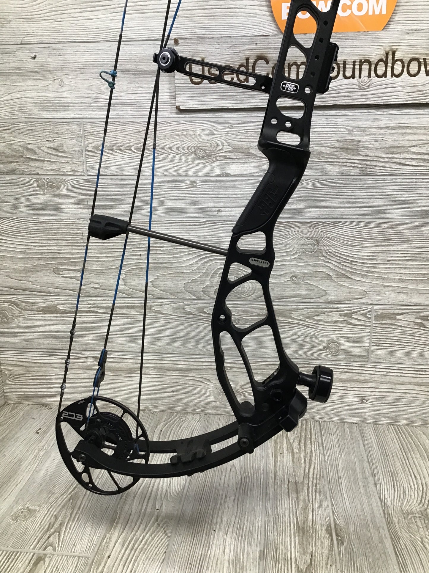 Used PSE Evolve DS 33 26-31.5"  70-80# LH Black Bow