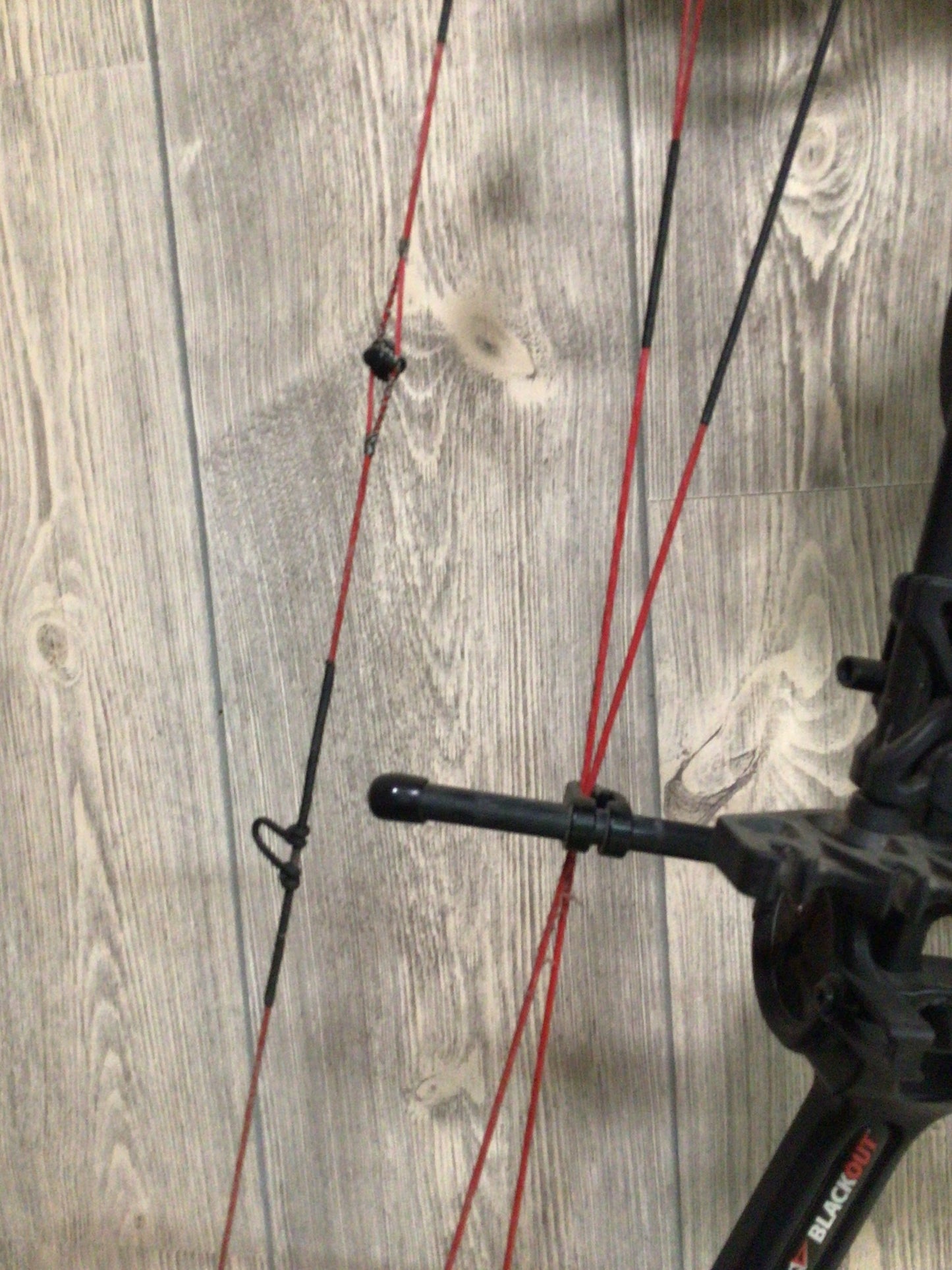 Cabelas Blackout Pursuit Black 28" 70lbs