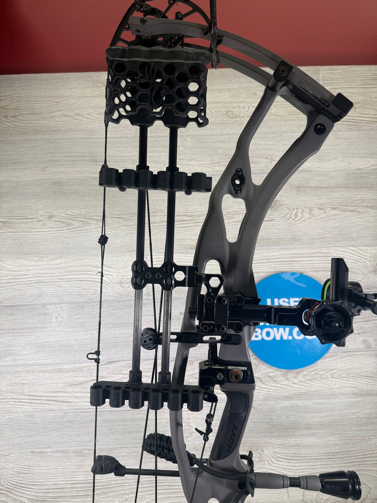 Hoyt RX-8 RH Tombstone Pkg 60-70# 27-32”